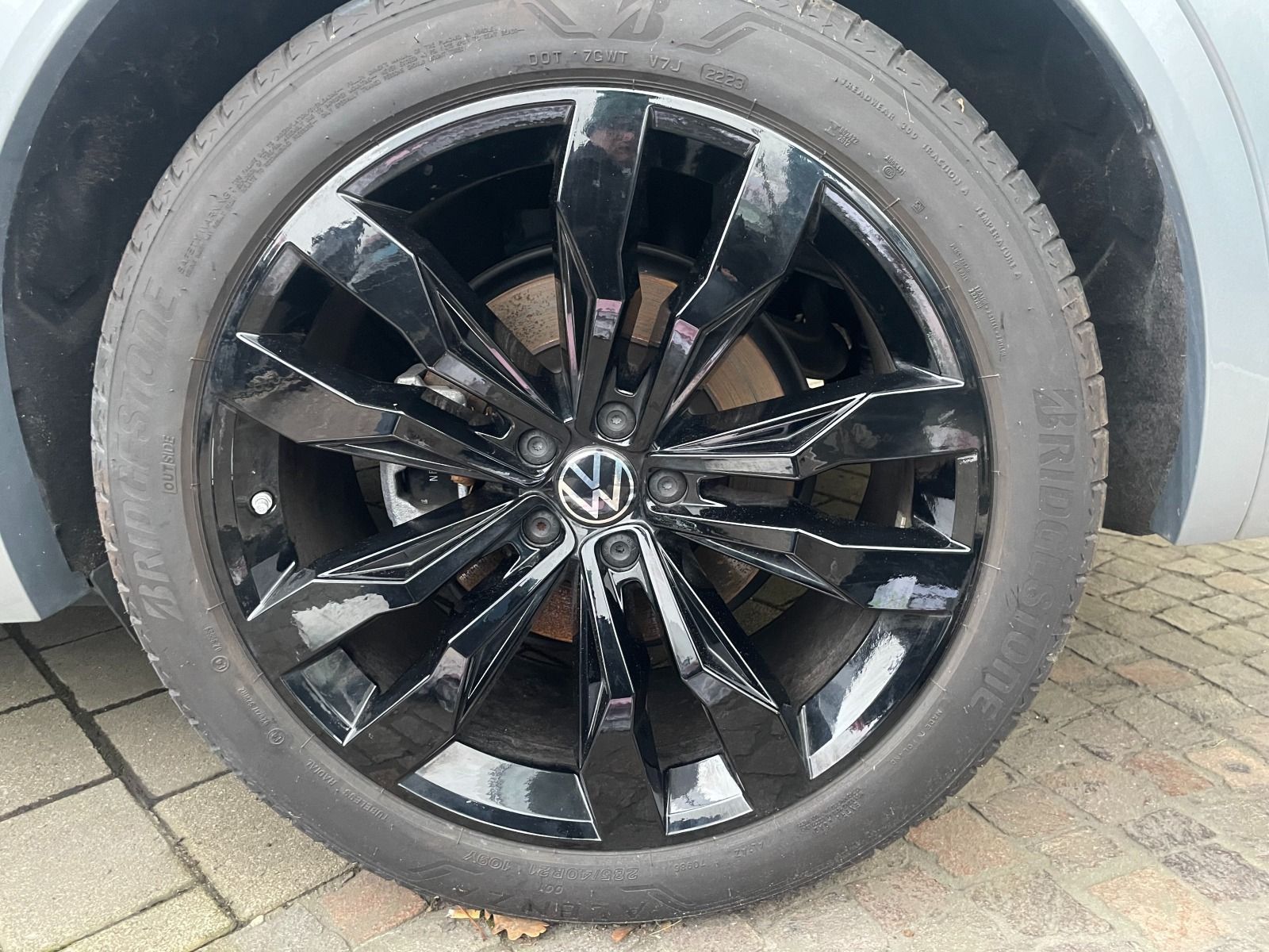 Fahrzeugabbildung Volkswagen Touareg R-Line TDI Head-up DYNAUDIO Standhz AHK