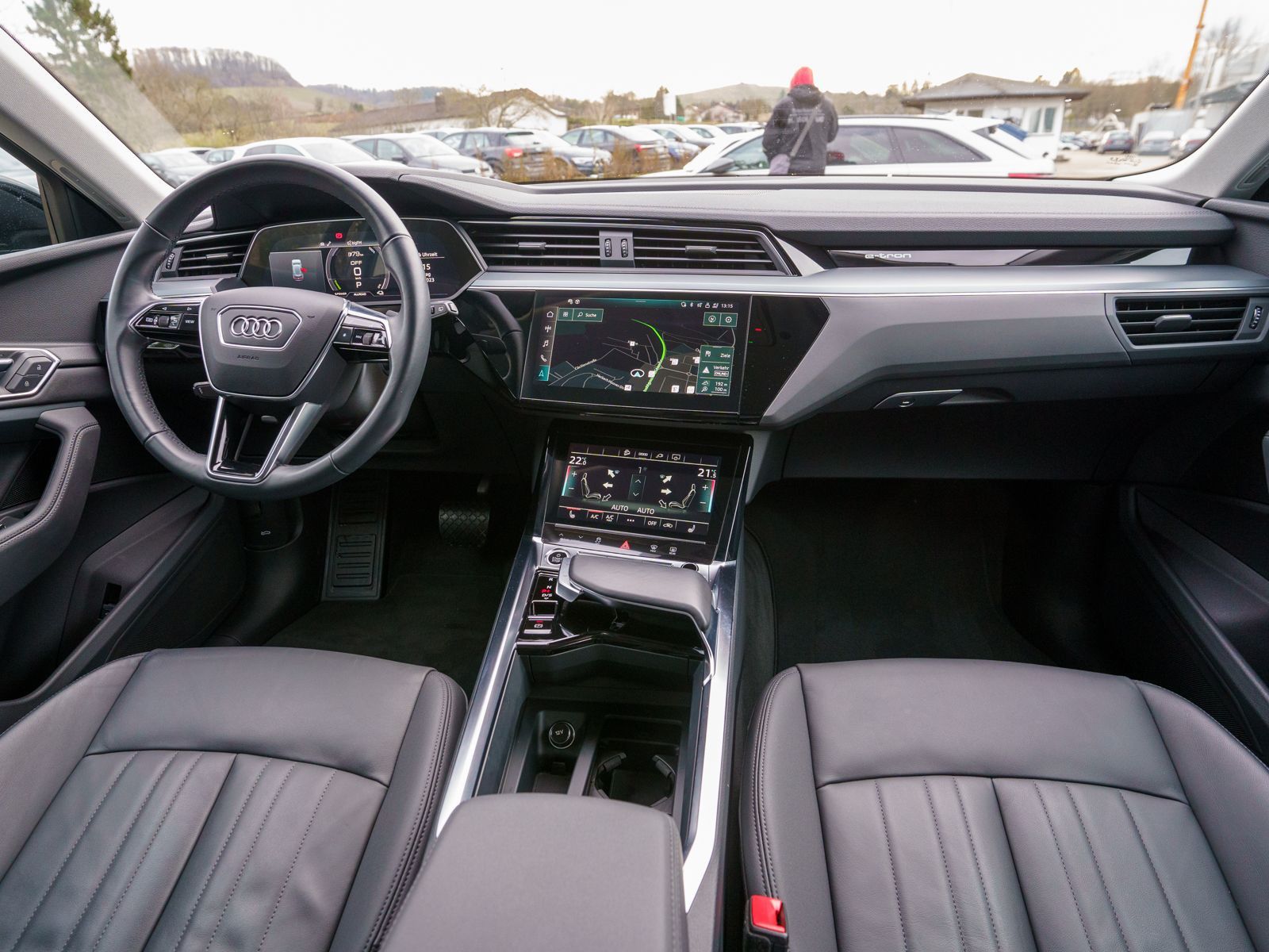 Fahrzeugabbildung Audi e-tron Sline 55 quattro Navi LED SHZ RFK