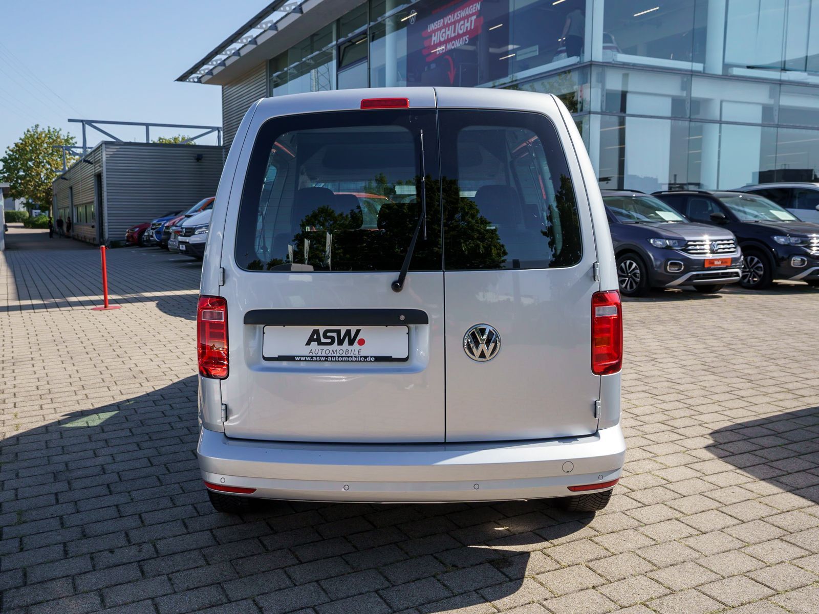 Fahrzeugabbildung Volkswagen Caddy Kombi 5-Sitzer 1.4 TSI Klima GRA Bluetooth