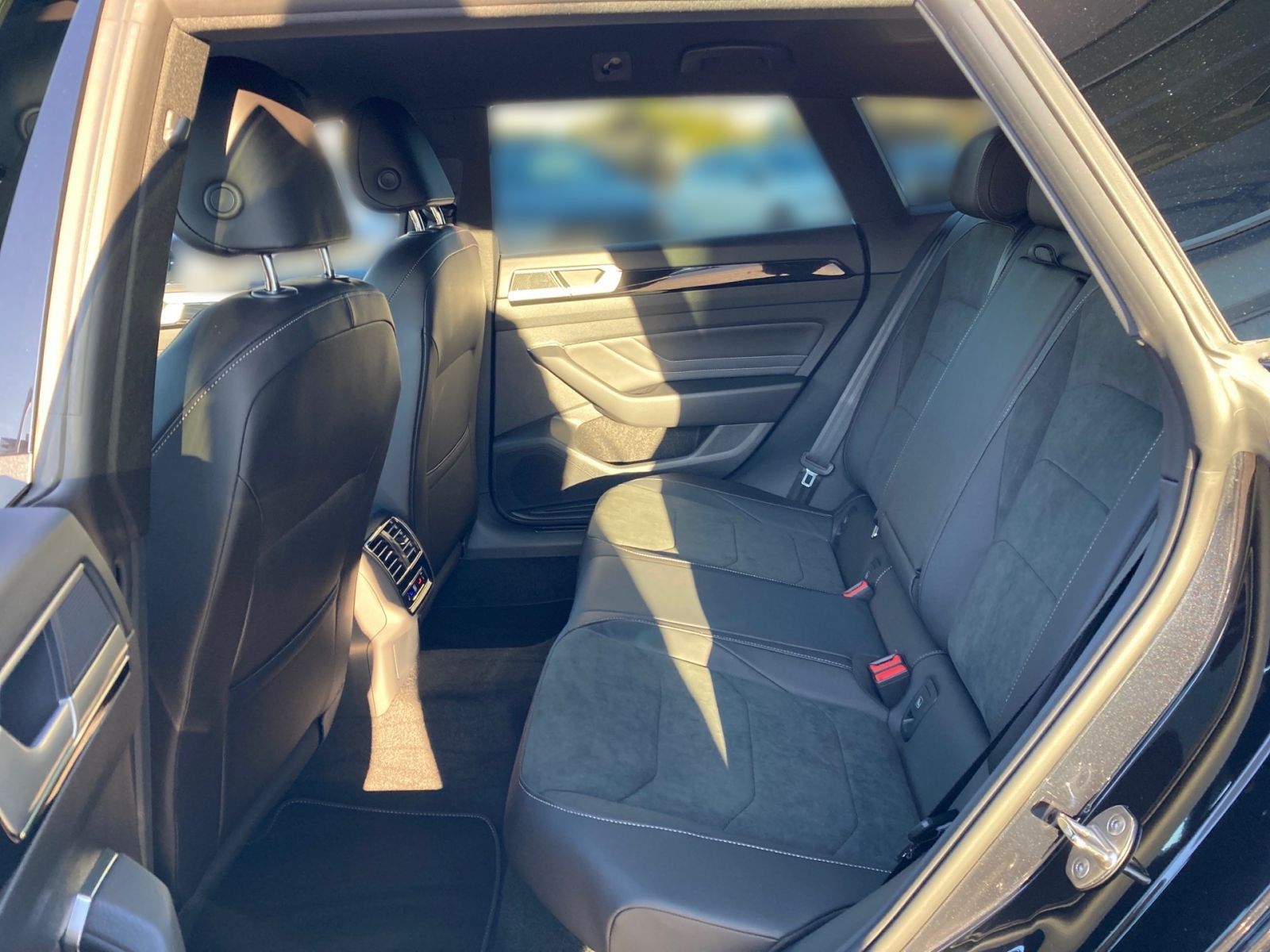Fahrzeugabbildung Volkswagen Arteon Shooting Brake R-Line 2.0 TDI SCR 4MOTION
