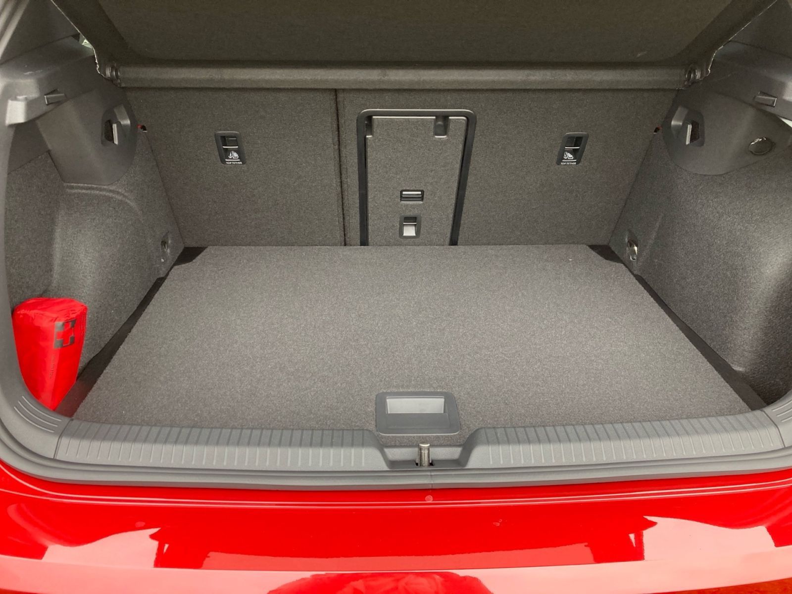 Fahrzeugabbildung Volkswagen Golf GTI Clubsport 2,0 l TSI OPF 221 kW (300 PS)