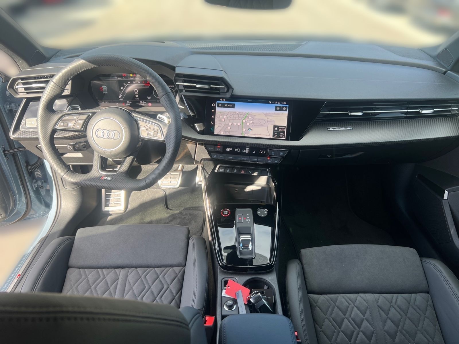 Fahrzeugabbildung Audi RS 3 Limousine 294(400) kW(PS) S tronic