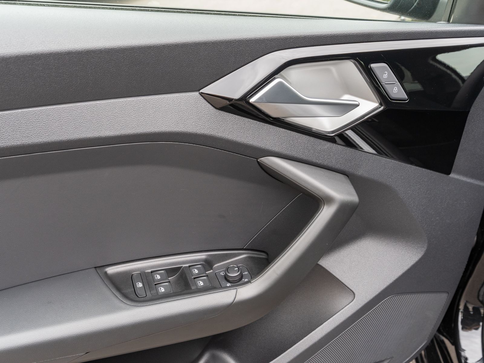 Fahrzeugabbildung Audi A1 Sportback advanced 30TFSI NAVI PDC SHZ GRA VC
