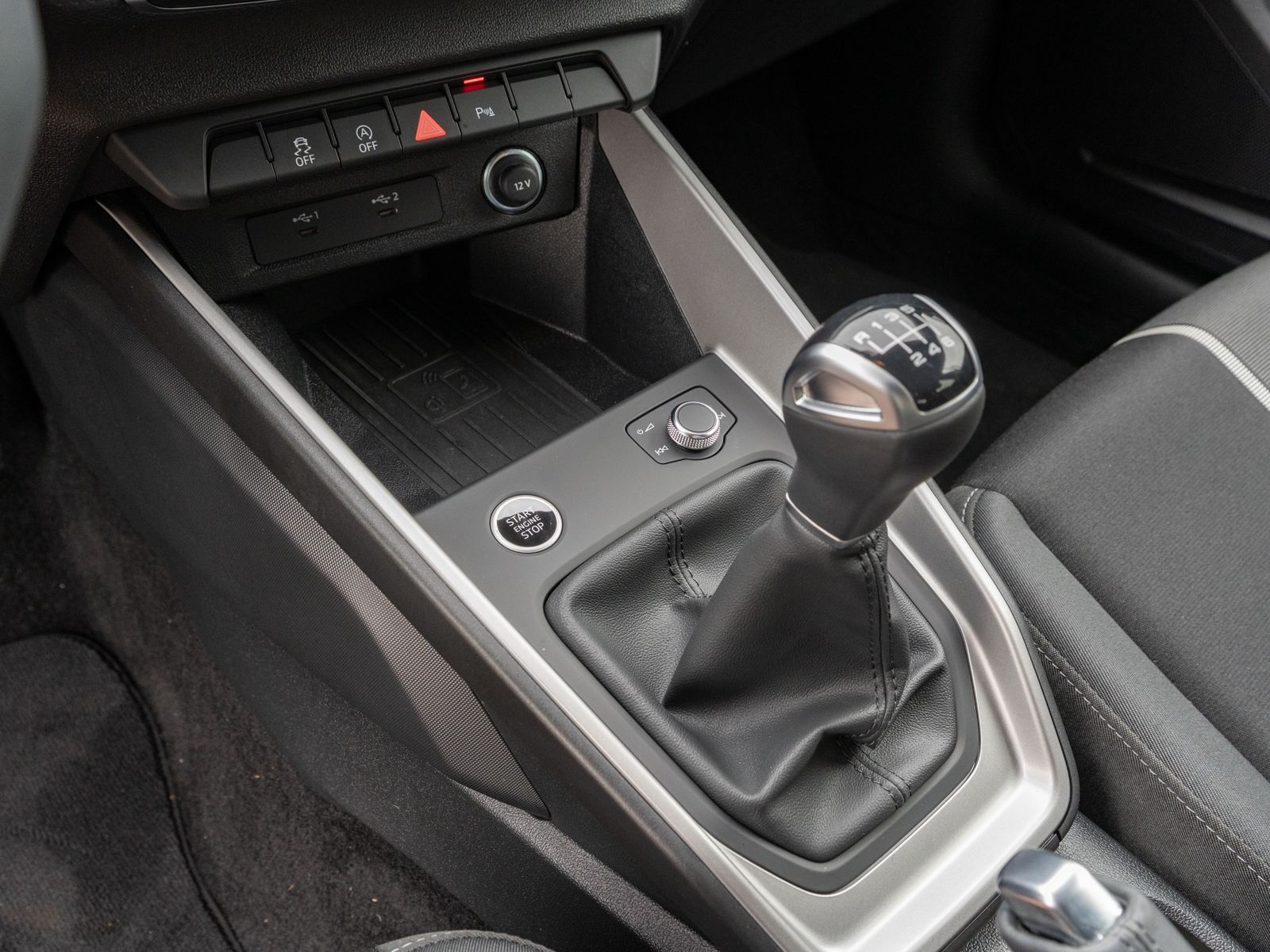 Fahrzeugabbildung Audi A1 Sportback advanced 30TFSI NAVI PDC SHZ GRA VC