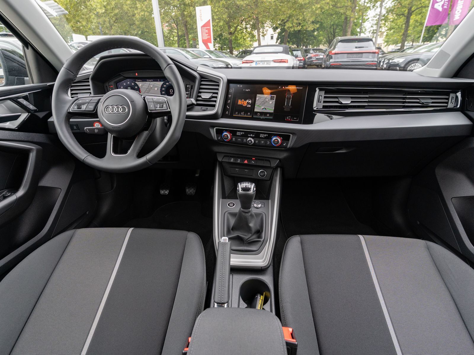 Fahrzeugabbildung Audi A1 Sportback advanced 30TFSI NAVI PDC SHZ GRA VC