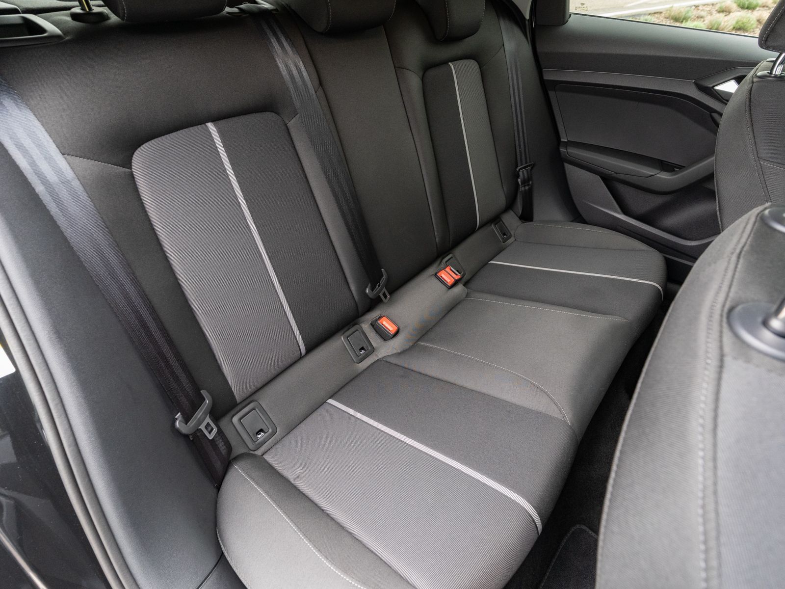 Fahrzeugabbildung Audi A1 Sportback advanced 30TFSI NAVI PDC SHZ GRA VC