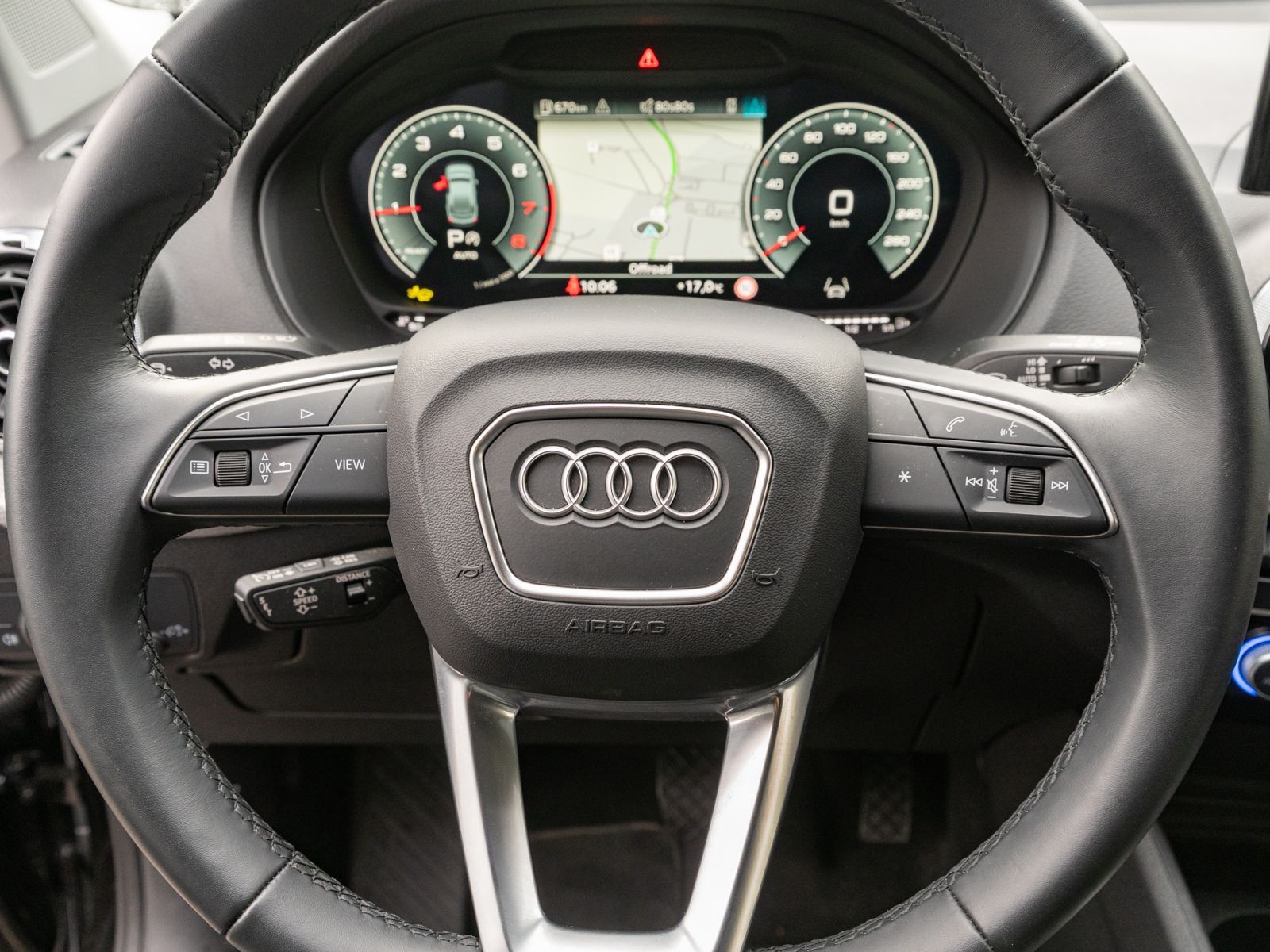 Fahrzeugabbildung Audi Q2 advanced 35TFSI Stroni NAVI LED RFK ACC LEDER