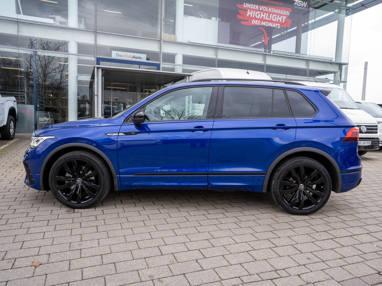 Fahrzeugabbildung Volkswagen Tiguan R-Line 4M 2.0TDI DSG Head-up AHK RFK PANO
