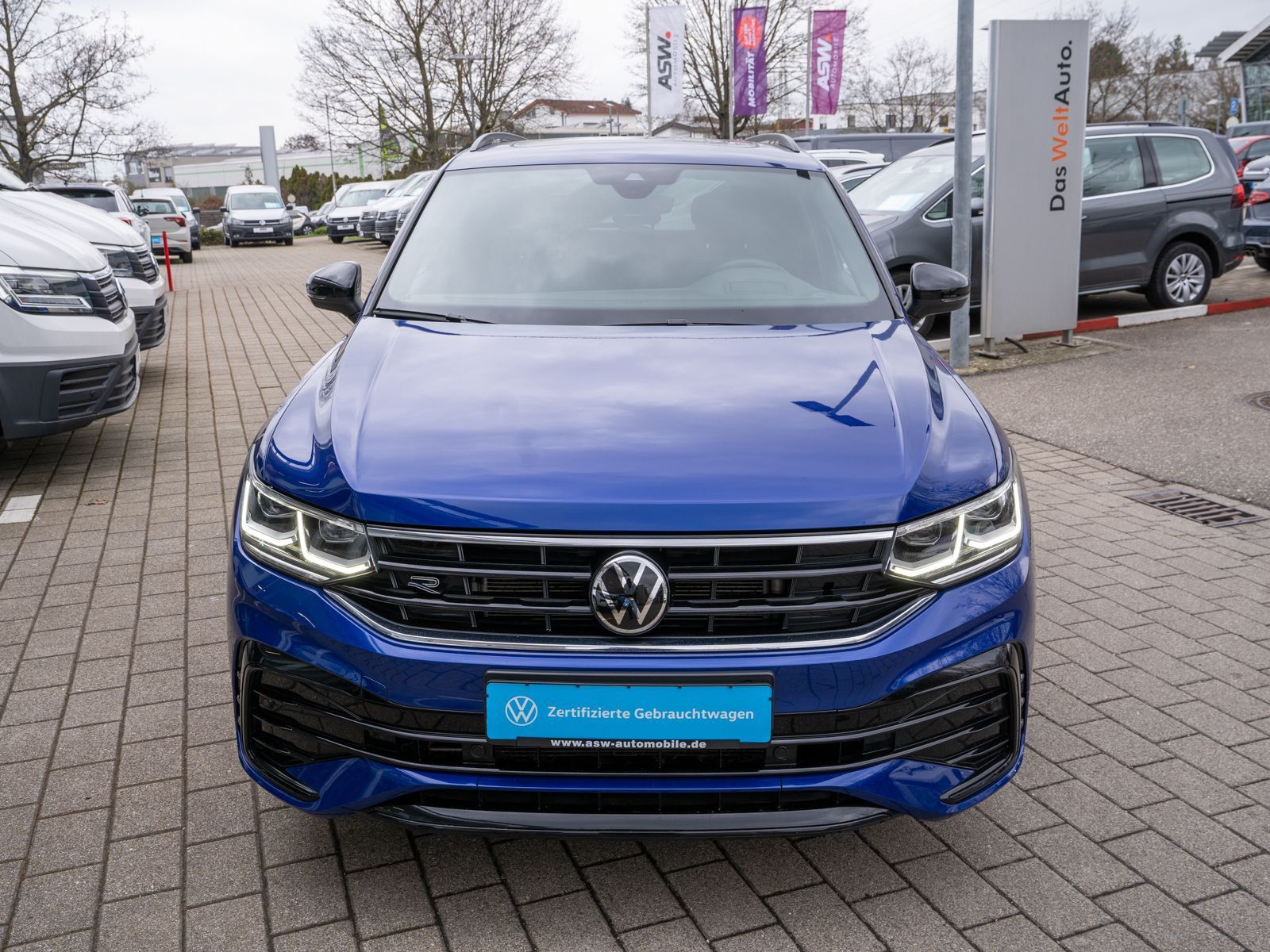 Fahrzeugabbildung Volkswagen Tiguan R-Line 4M 2.0TDI DSG Head-up AHK RFK PANO