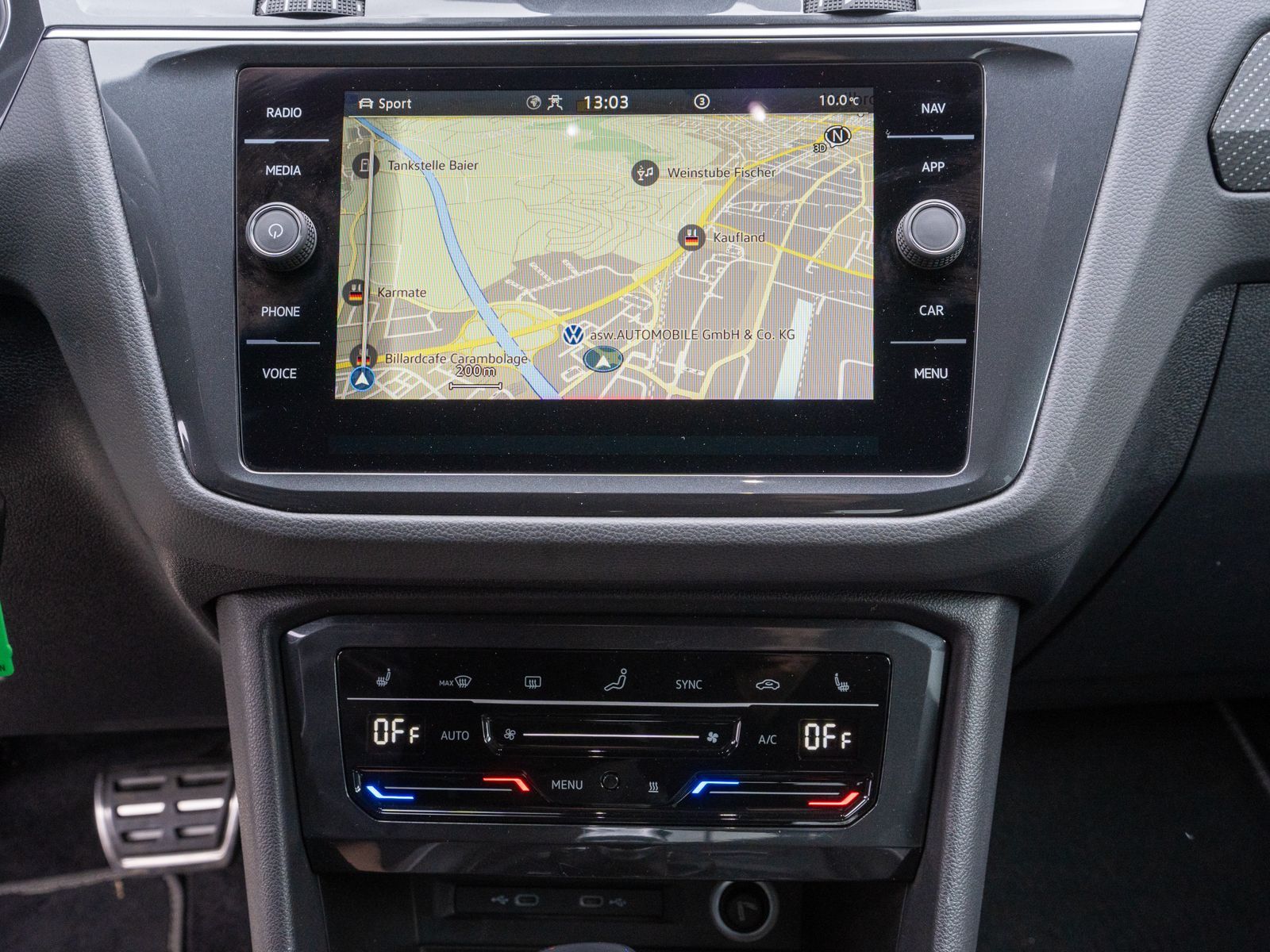Fahrzeugabbildung Volkswagen Tiguan R-Line 4M 2.0TDI DSG Head-up AHK RFK PANO