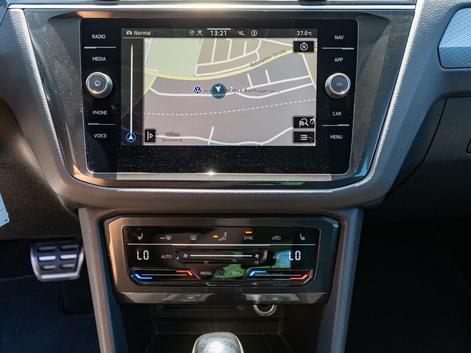Fahrzeugabbildung Volkswagen Tiguan Active 1.5 TSI DSG LED Navi SHZ RFK