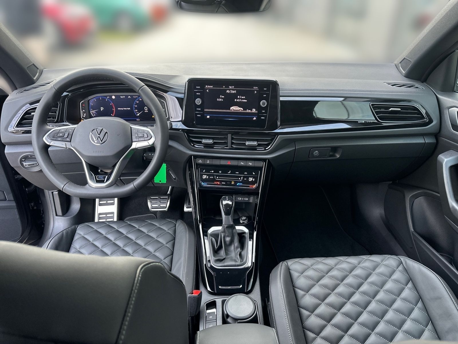 Fahrzeugabbildung Volkswagen T-Roc Cabriolet R-Line 1.5 l TSI OPF SHZ RFK ACC