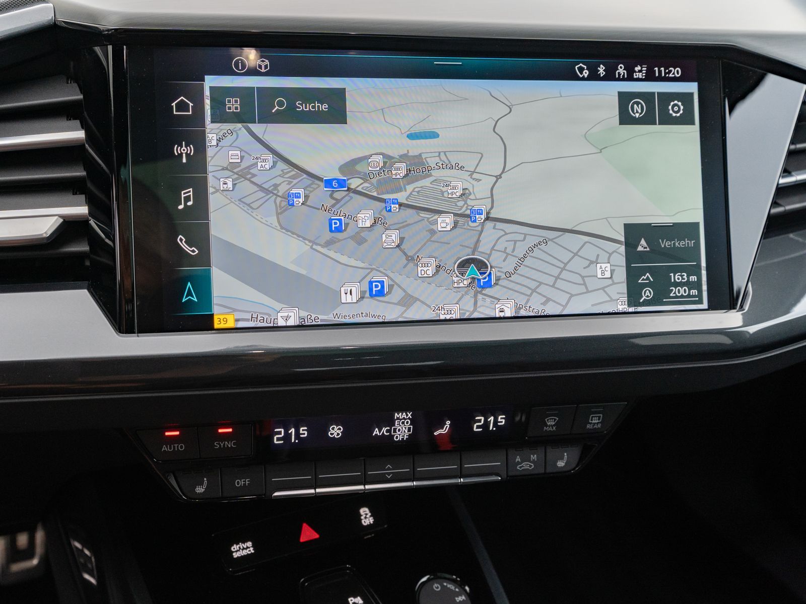 Fahrzeugabbildung Audi Q4 50 e-tron S line quattro NAVI MATRIX PANO RFK