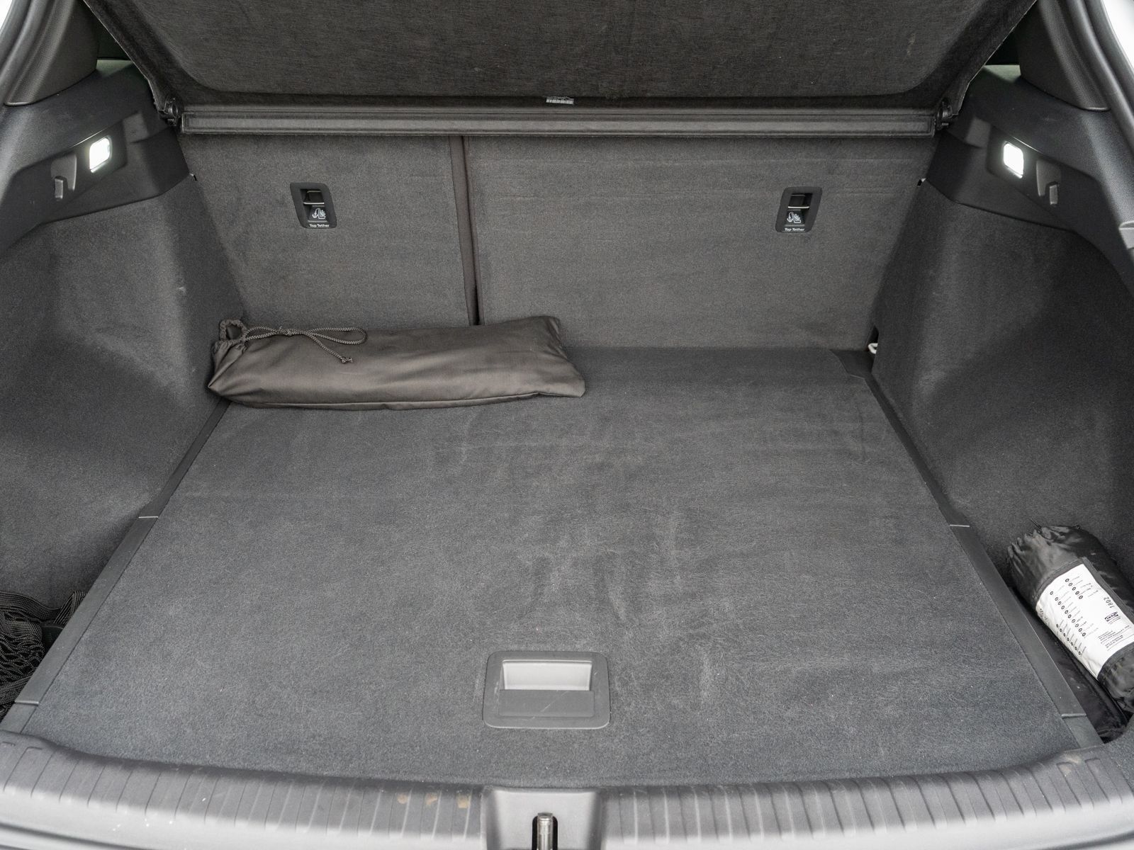 Fahrzeugabbildung Audi Q4 50 e-tron S line quattro NAVI MATRIX PANO RFK