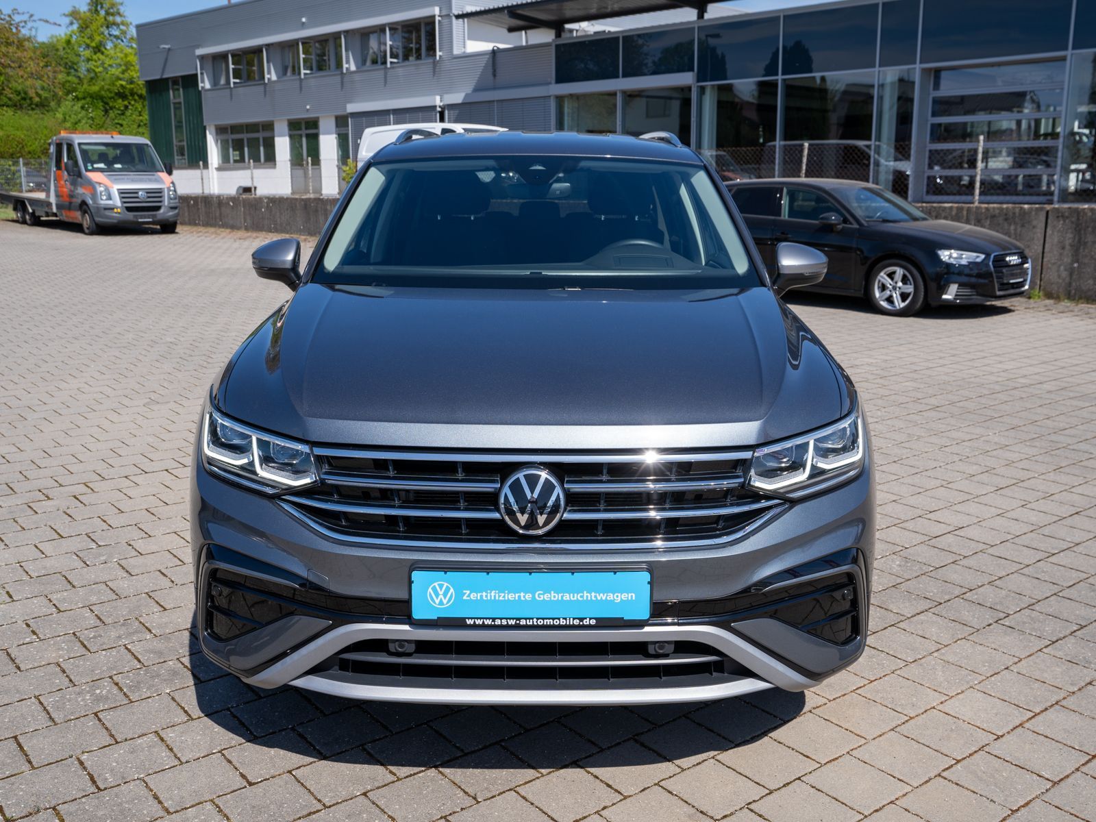 Fahrzeugabbildung Volkswagen Tiguan Allspace Elegance 2.0TSI 4M DSG LED 7-Siz