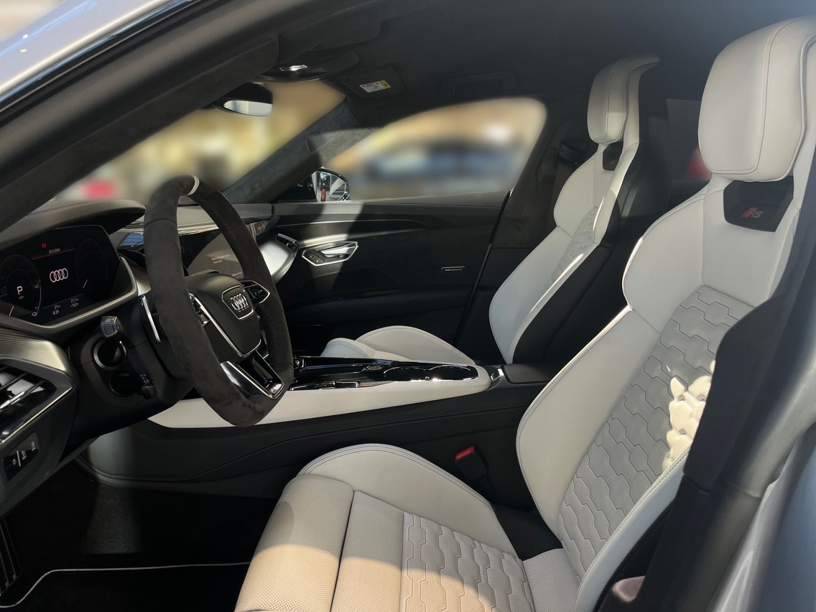 Fahrzeugabbildung Audi RS e-tron GT 440 kW 360 Grad Kam. LED Sportsitze