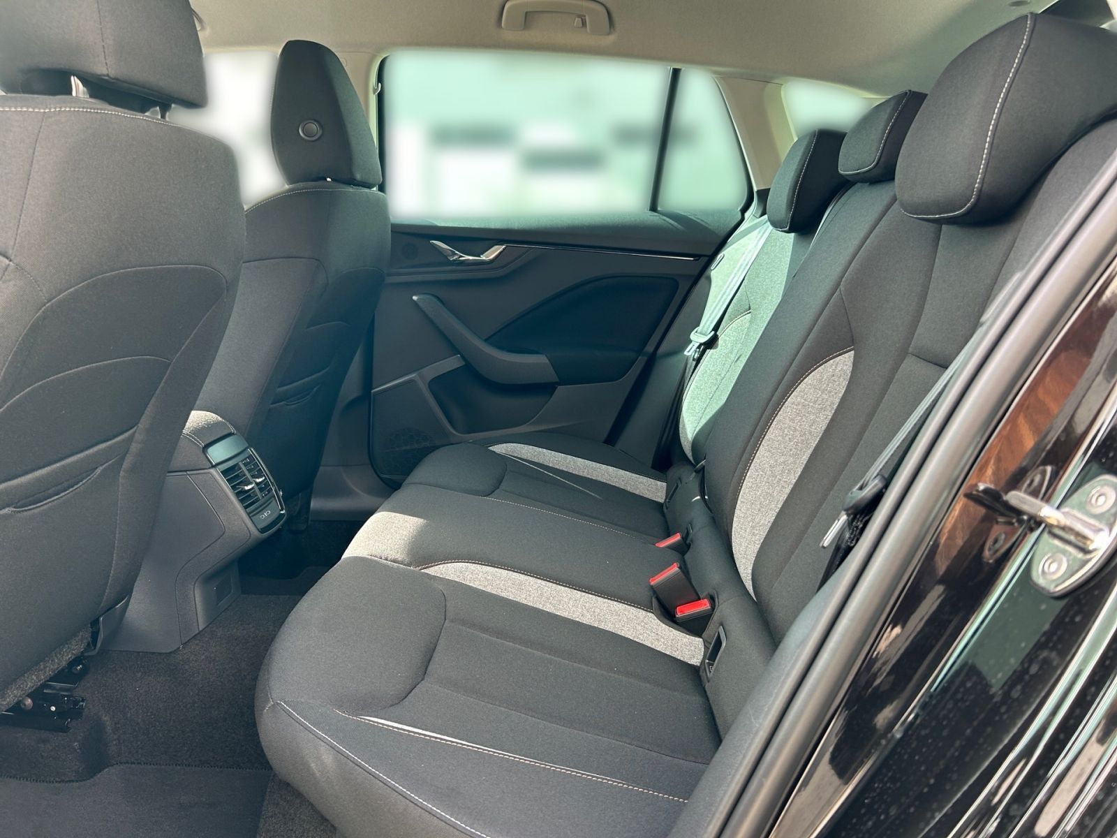 Fahrzeugabbildung SKODA Scala Drive 1,0TSI 115PS DSG Kamera PDC ACC AHK