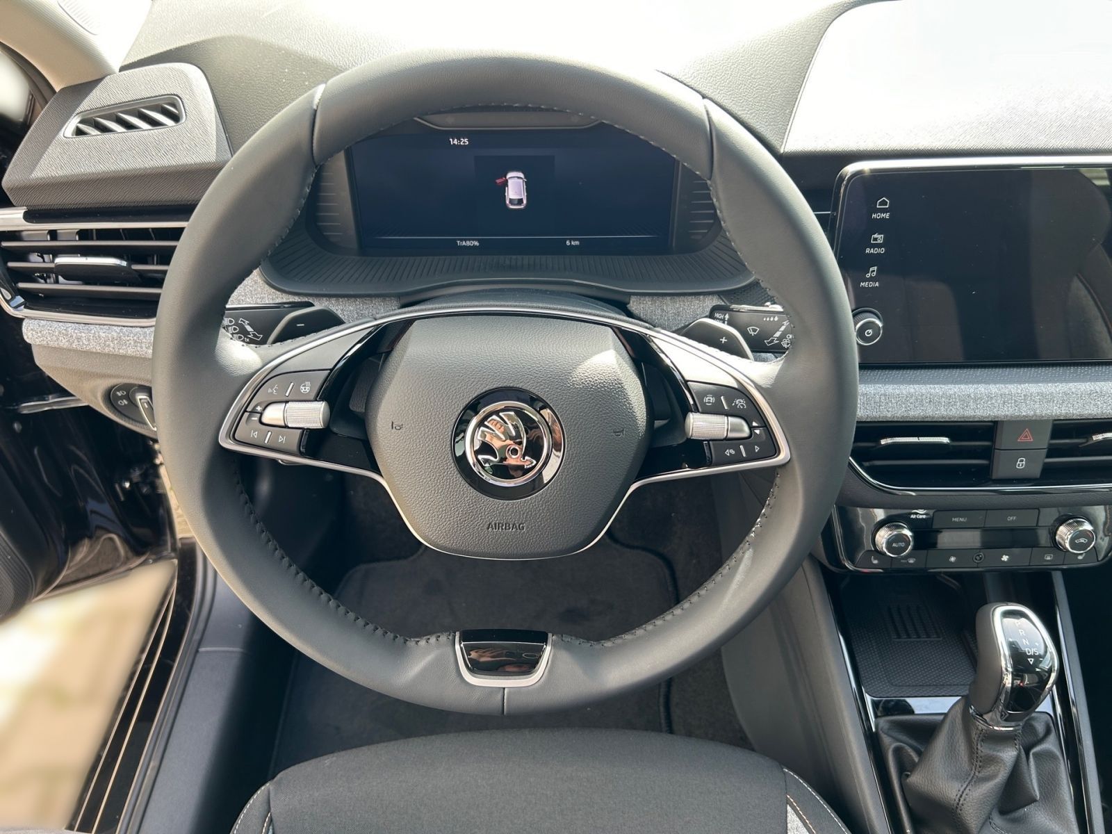 Fahrzeugabbildung SKODA Scala Drive 1,0TSI 115PS DSG Kamera PDC ACC AHK