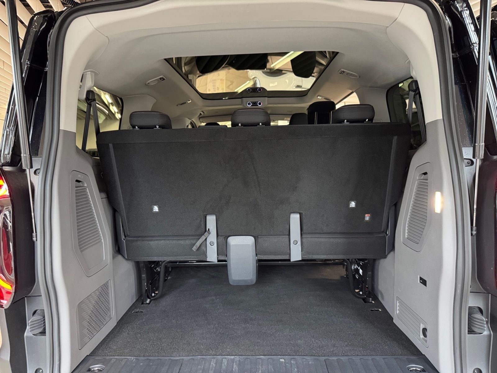 Fahrzeugabbildung Volkswagen Caravelle "PanAmericana" 2.0 TDI 110kW Automatik