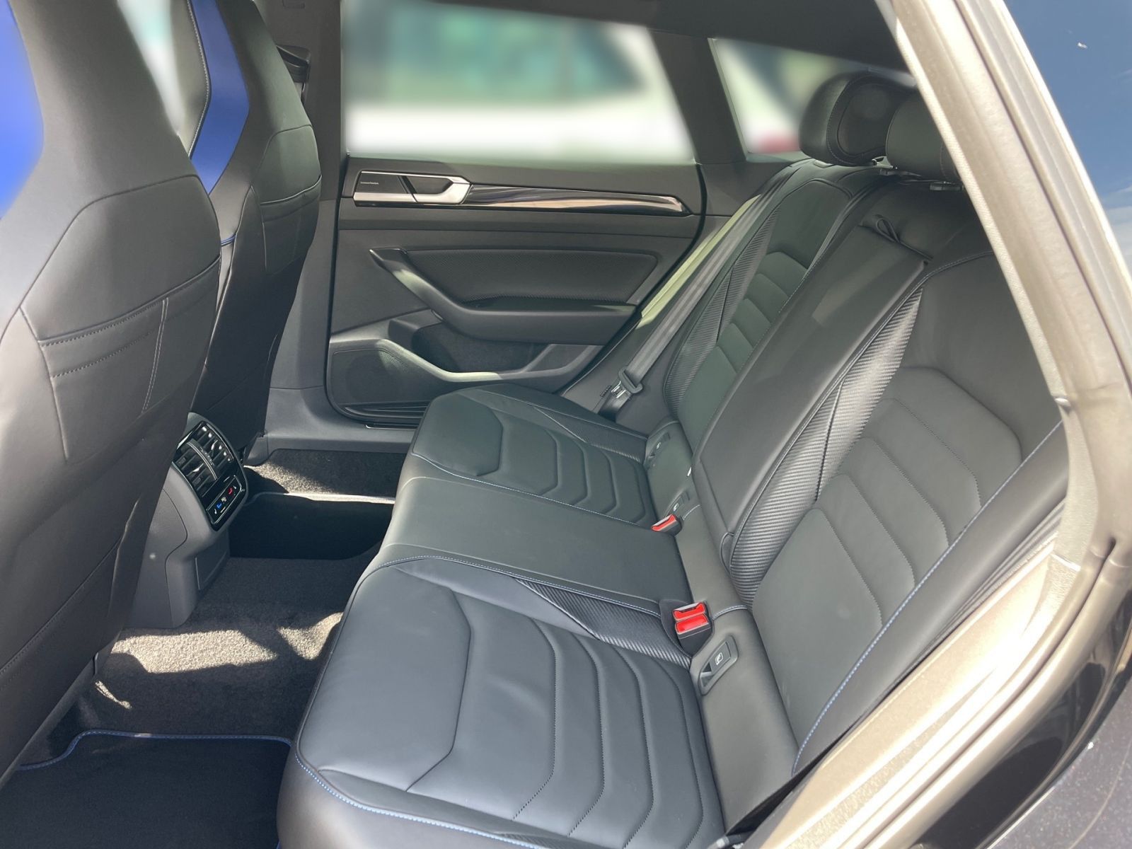 Fahrzeugabbildung Volkswagen Arteon Shooting Brake R 2.0TSI 4M DSG 360° AHK