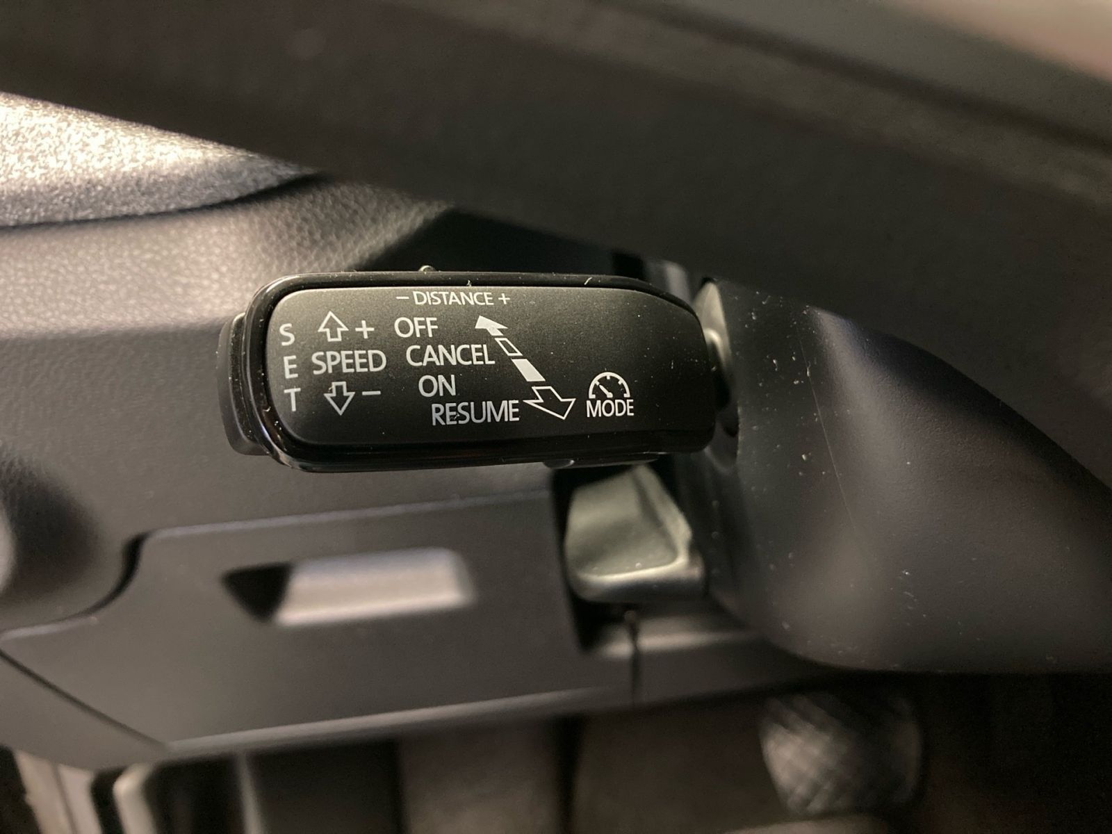 Fahrzeugabbildung SKODA Kamiq Selection 1,5TSI 150PS DSG PANO Navi ACC