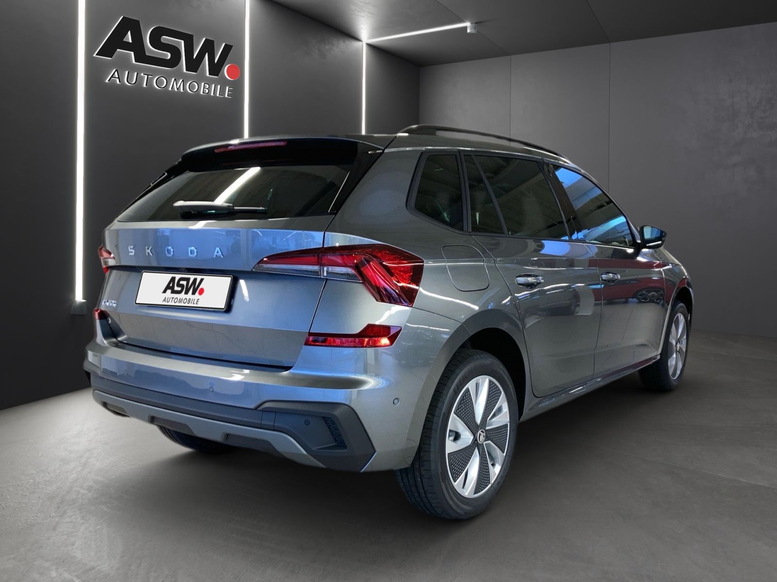 Fahrzeugabbildung SKODA Kamiq Selection 1,5TSI 150PS DSG PANO Navi ACC