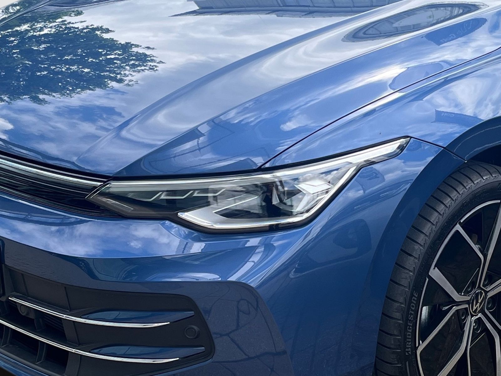 Fahrzeugabbildung Volkswagen Golf Style 1,5l eTSI OPF DSG - neues Modell