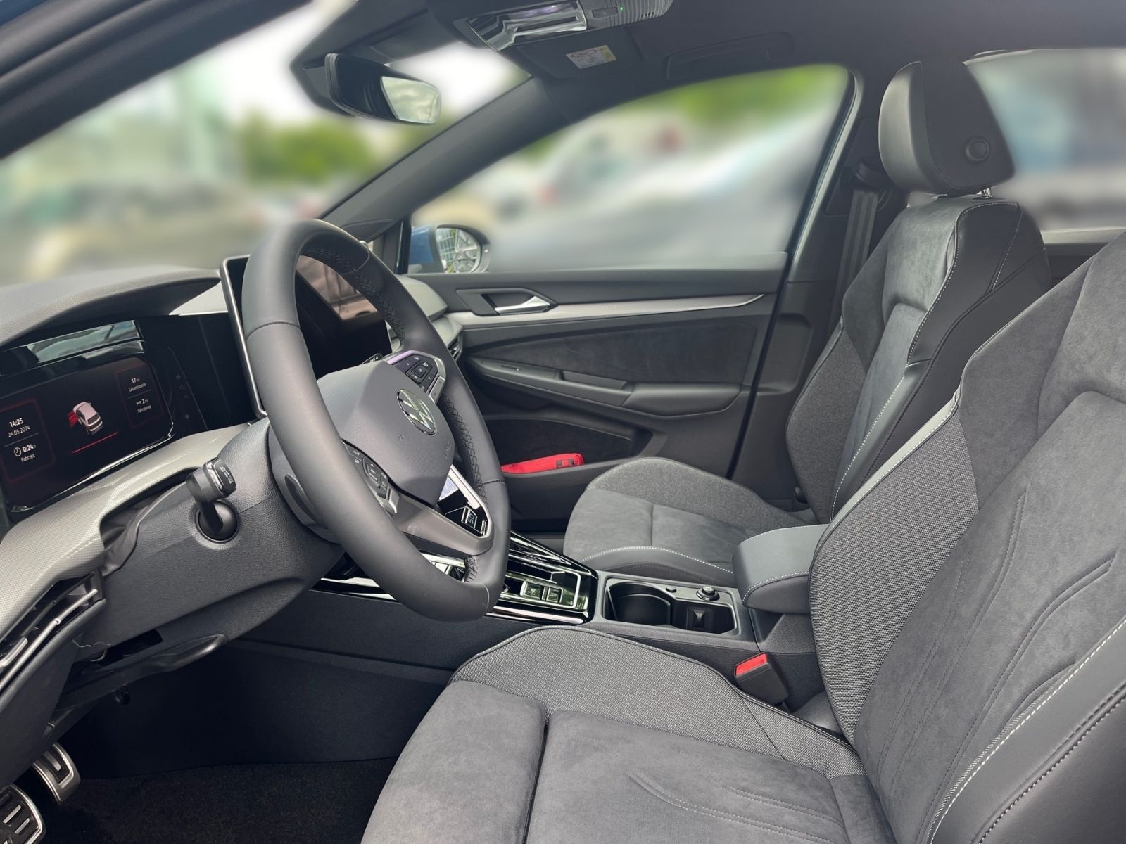 Fahrzeugabbildung Volkswagen Golf Style 1,5l eTSI OPF DSG - neues Modell