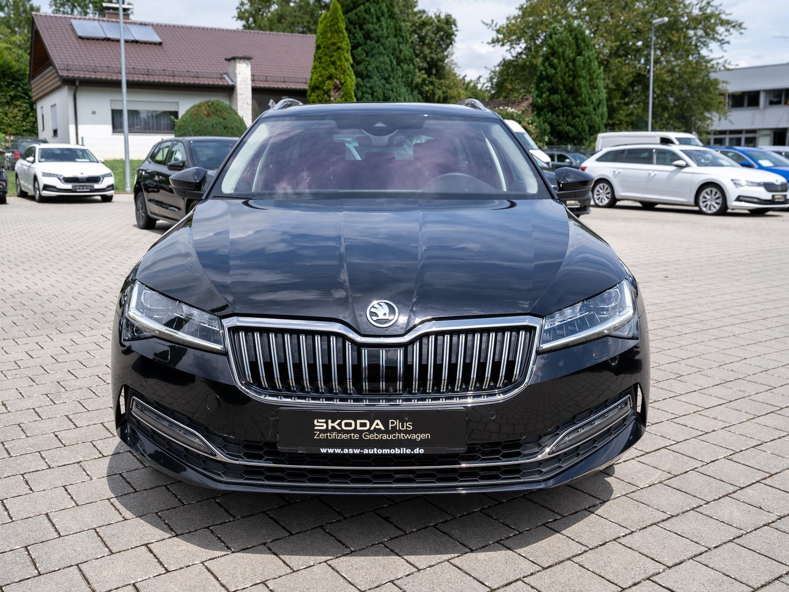 Fahrzeugabbildung SKODA Superb Combi Style 2,0 TDI DSG Navi Standhz AHK