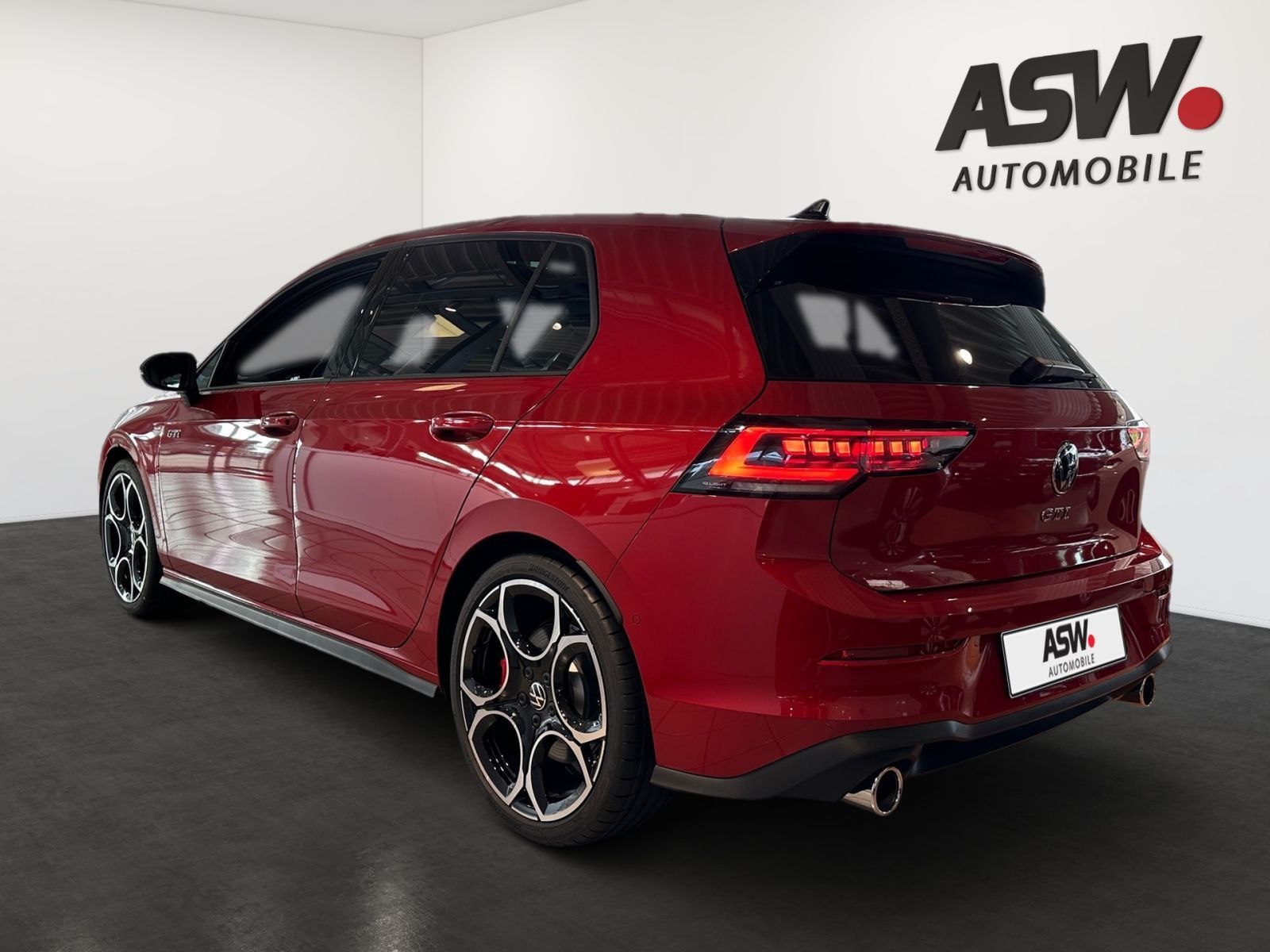 Fahrzeugabbildung Volkswagen Golf GTI 2,0l TSI OPF 265 PS DSG RFK SHZ MATRIX
