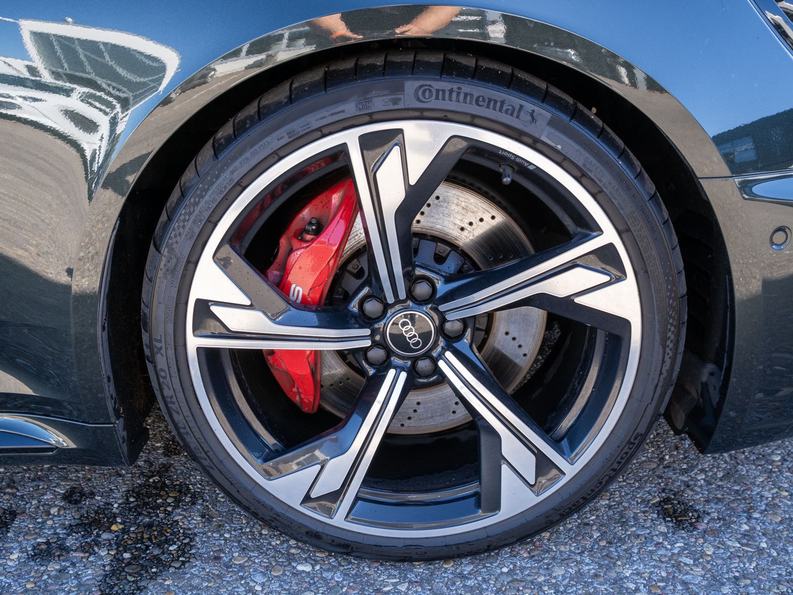 Fahrzeugabbildung Audi RS 4 Avant tiptronic 360° PANO B&O RS-AGA 280kmh