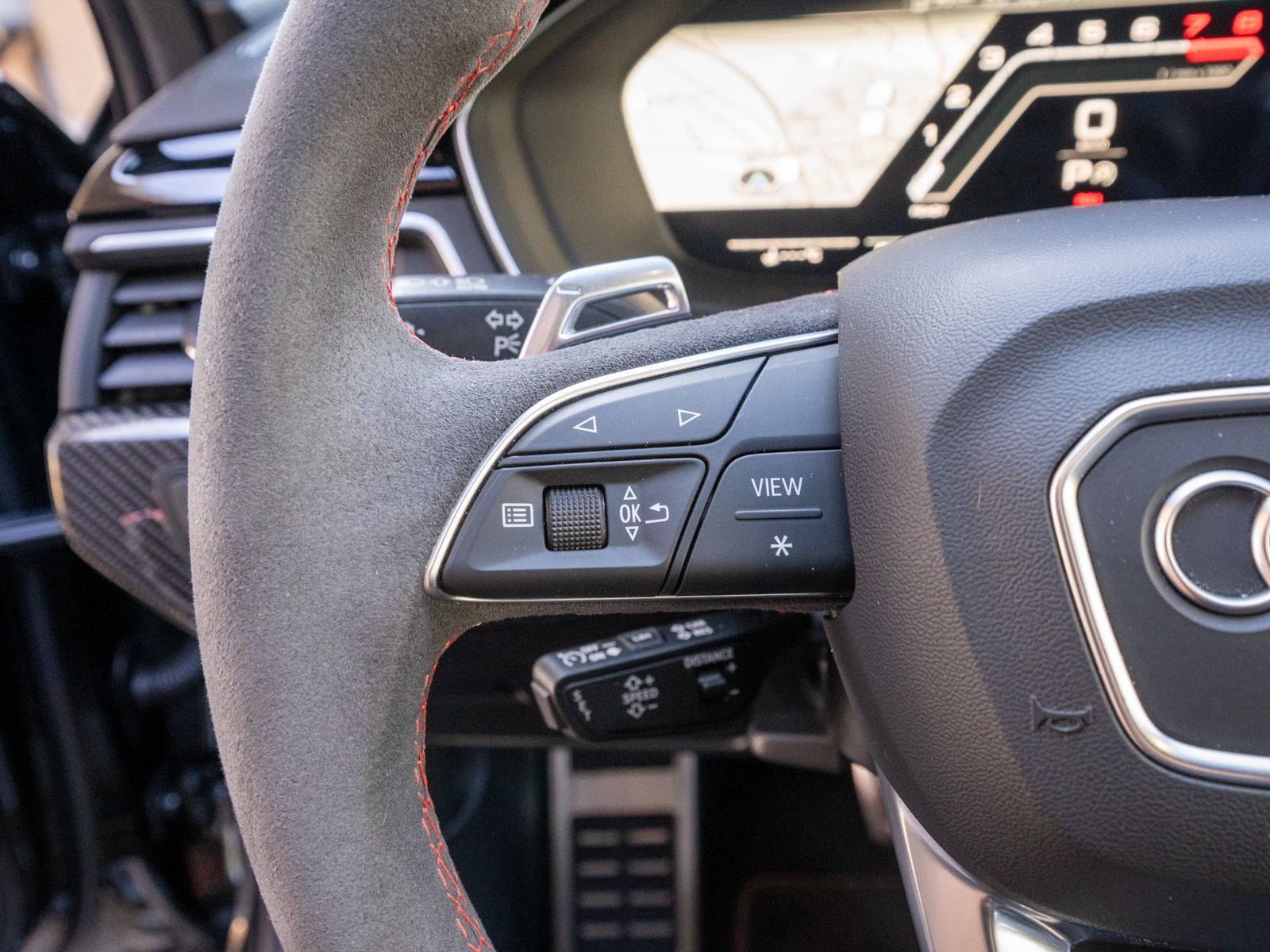 Fahrzeugabbildung Audi RS 4 Avant tiptronic 360° PANO B&O RS-AGA 280kmh