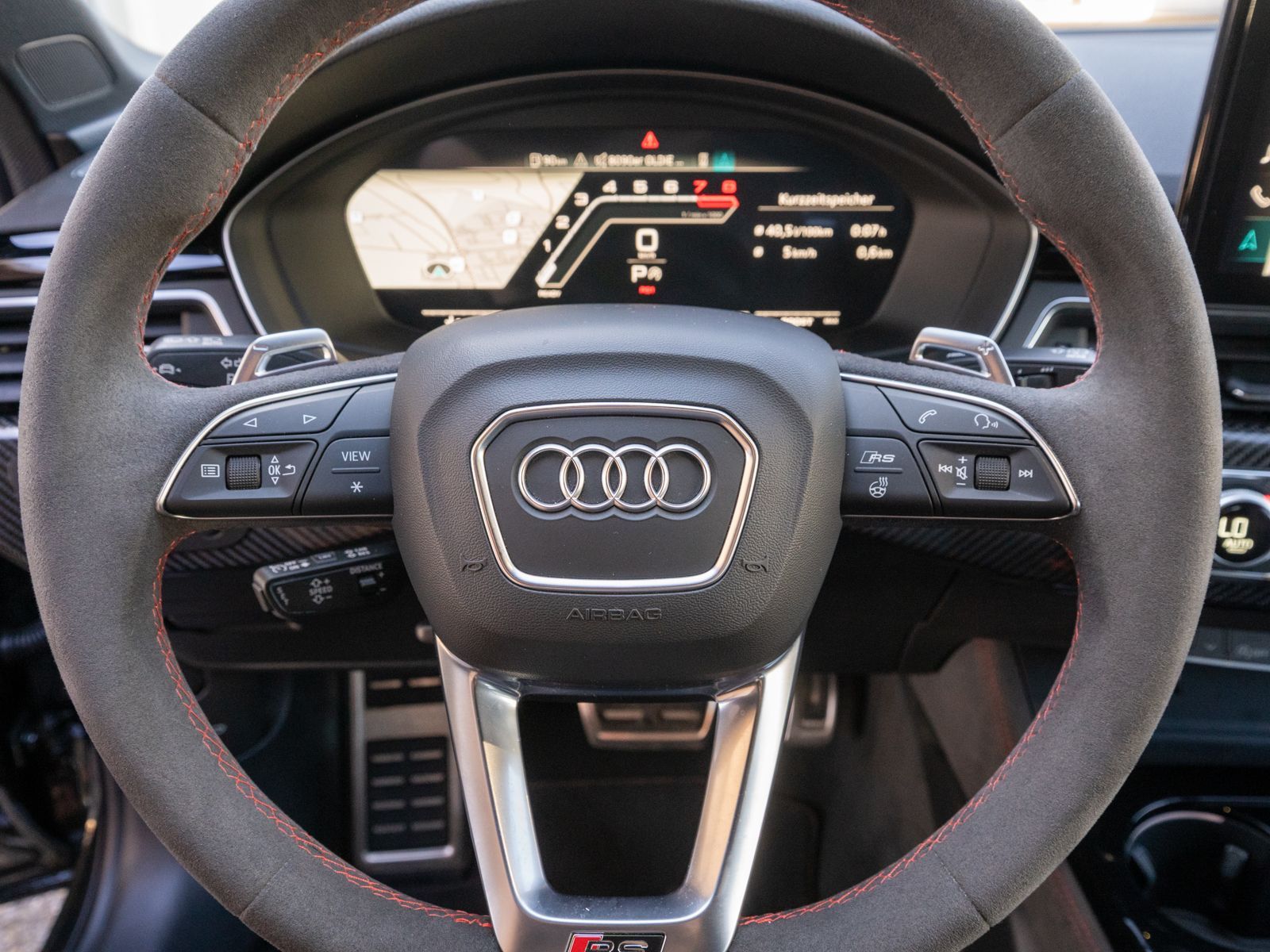 Fahrzeugabbildung Audi RS 4 Avant tiptronic 360° PANO B&O RS-AGA 280kmh
