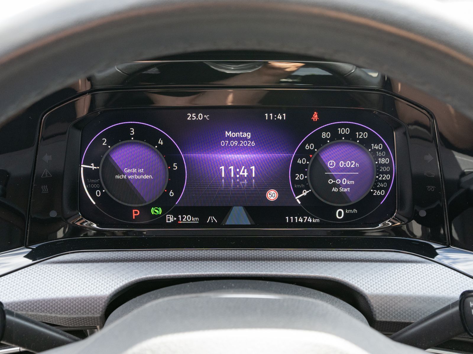 Fahrzeugabbildung Volkswagen Golf Active 2.0 TDI DSG LED Navi RFK ACC SHZ AHK