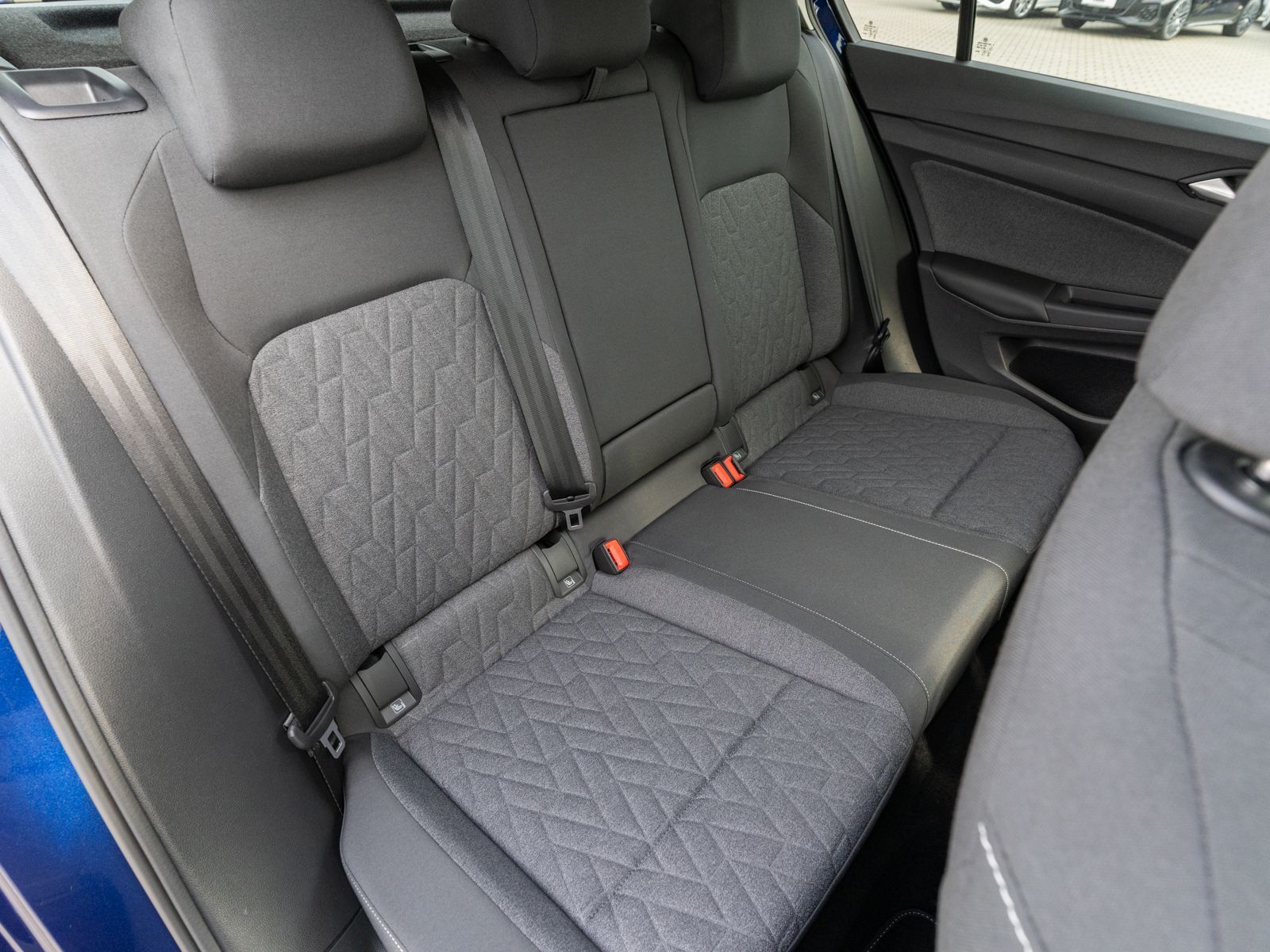Fahrzeugabbildung Volkswagen Golf Move 1.5 TSI 6-Gang LED Navi PDC ACC
