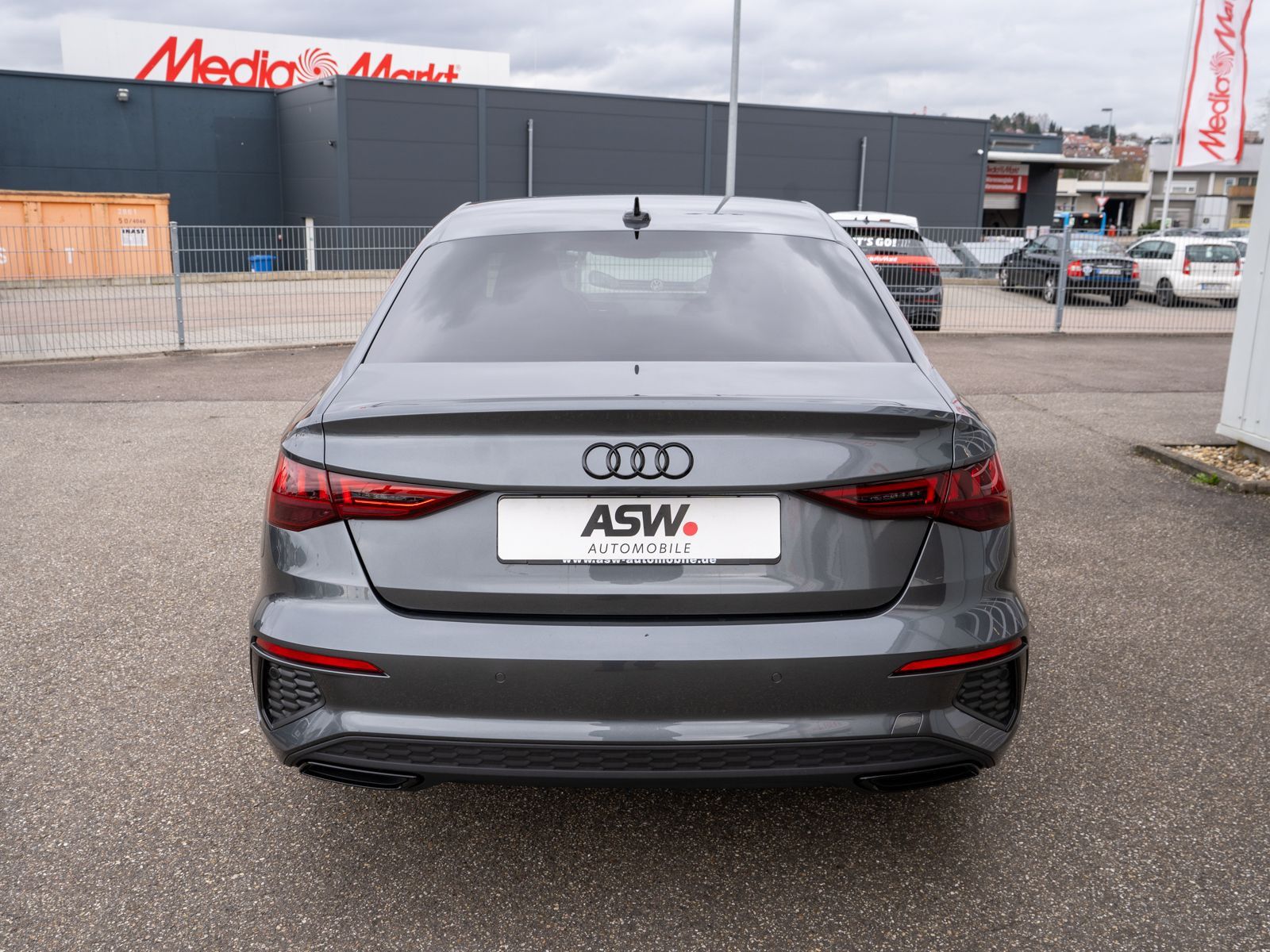 Fahrzeugabbildung Audi A3 Limousine S line 35 TDI S tronic LED B&O AHK