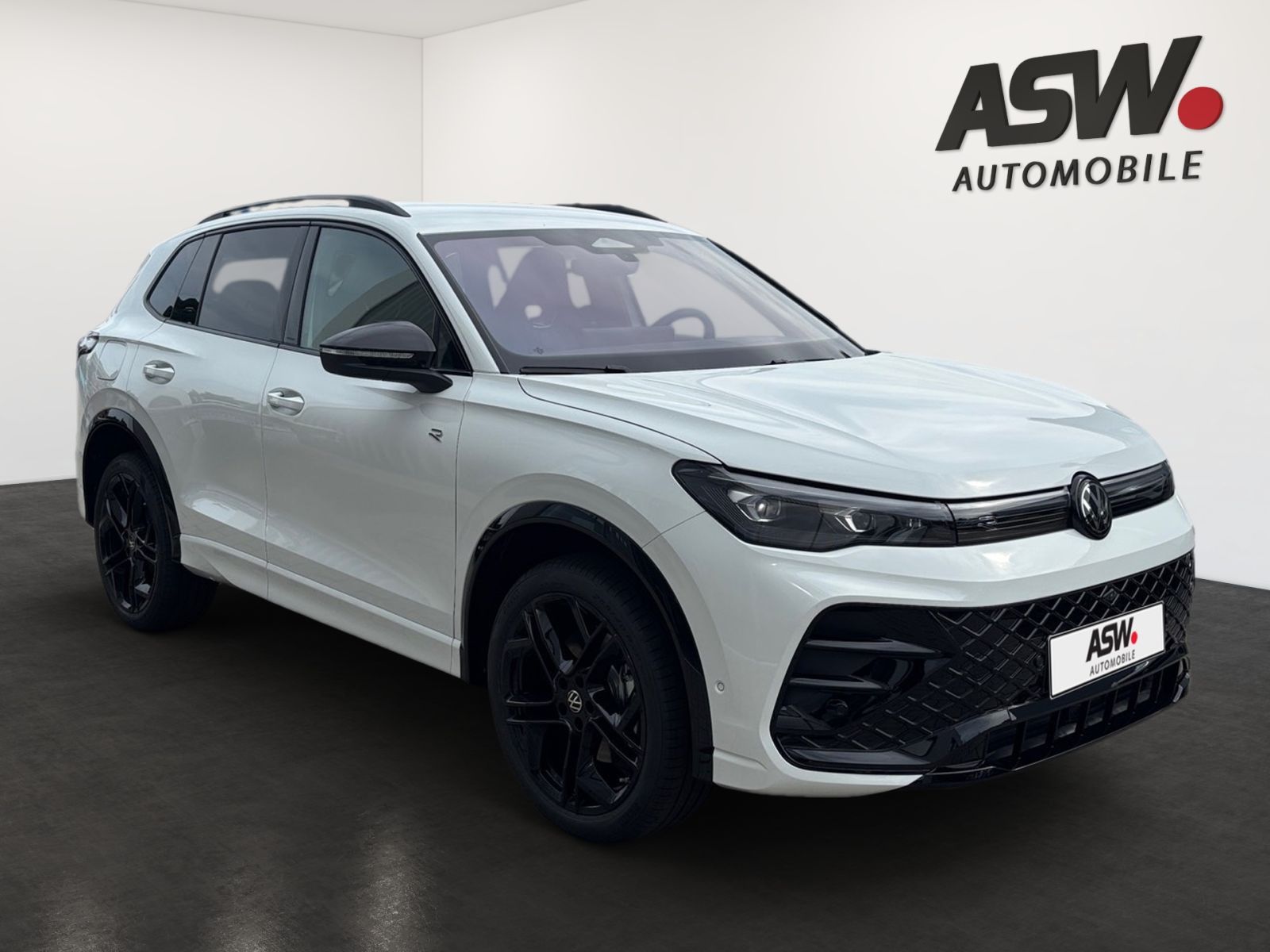 Fahrzeugabbildung Volkswagen Tiguan R-Line 2.0 TDI 4M DSG Head-Up 360°-Kamera