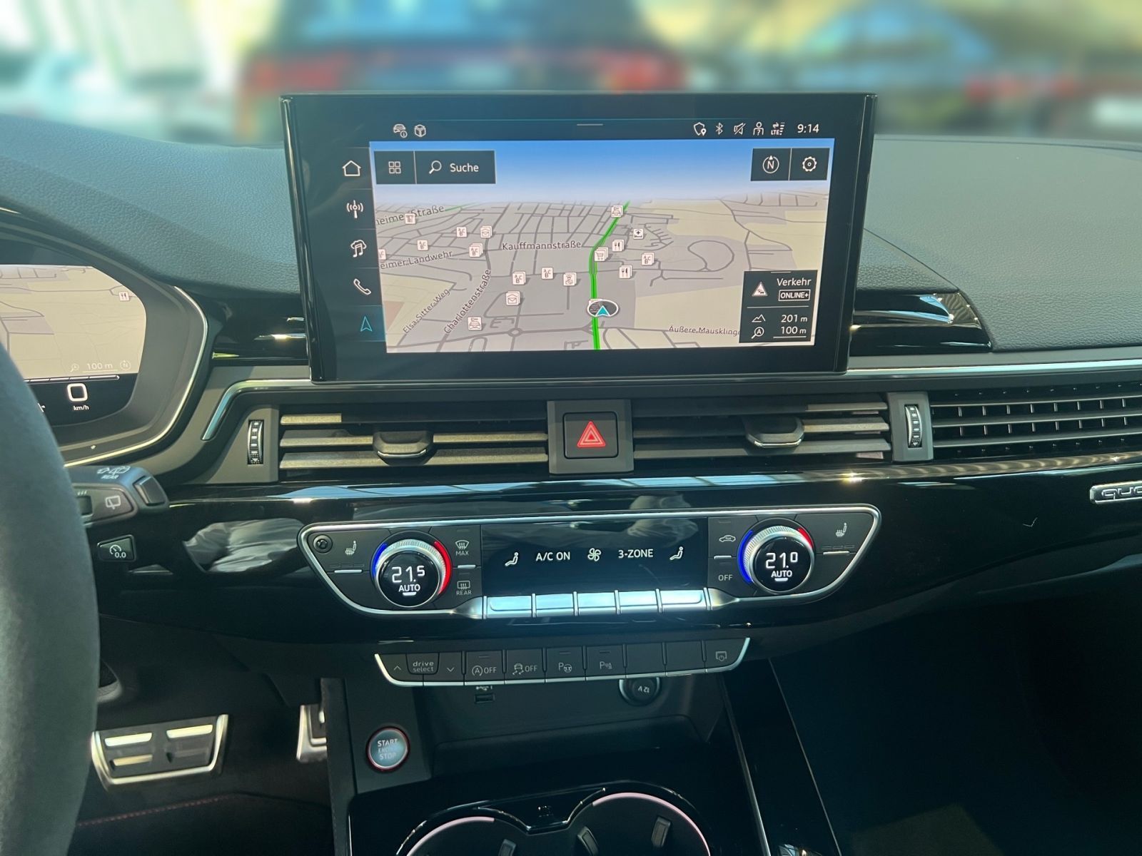 Fahrzeugabbildung Audi RS 4 Avant 331(450) kW(PS) tiptronic