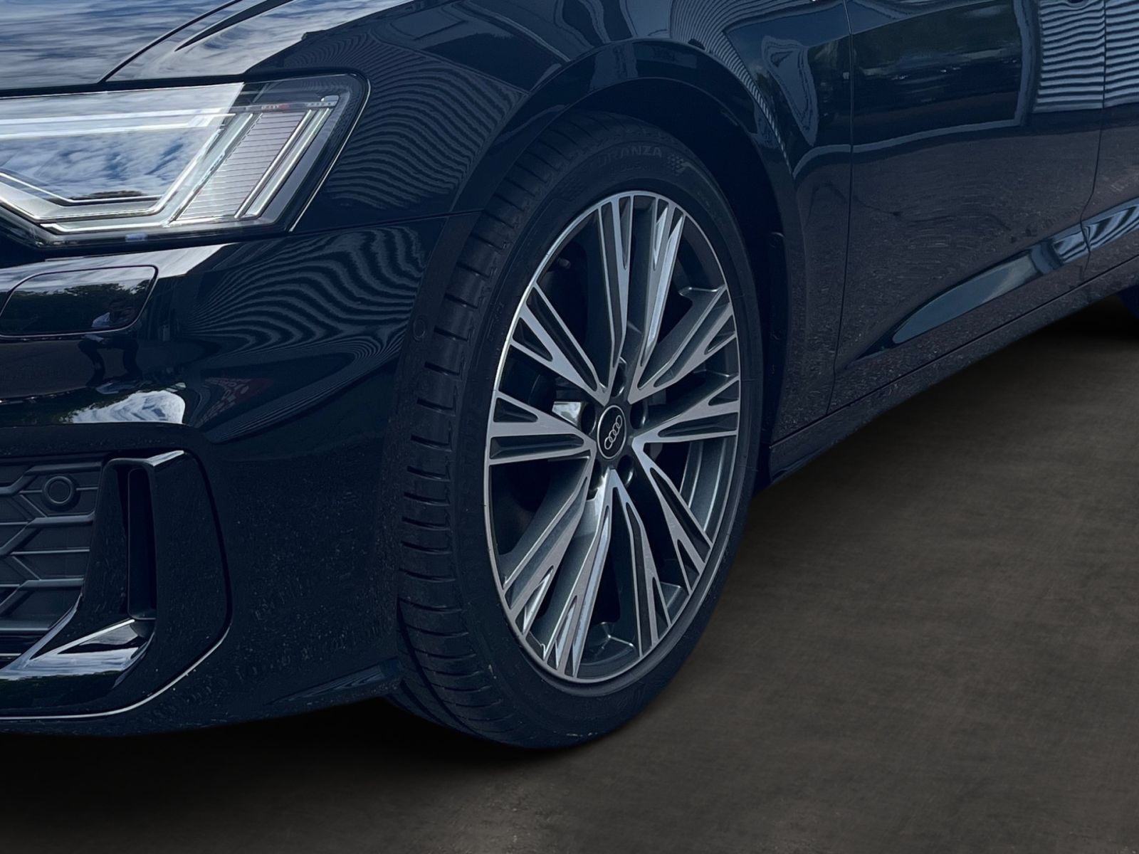 Fahrzeugabbildung Audi A6 Avant S line 50 TDI quattro 210(286) kW(PS) t