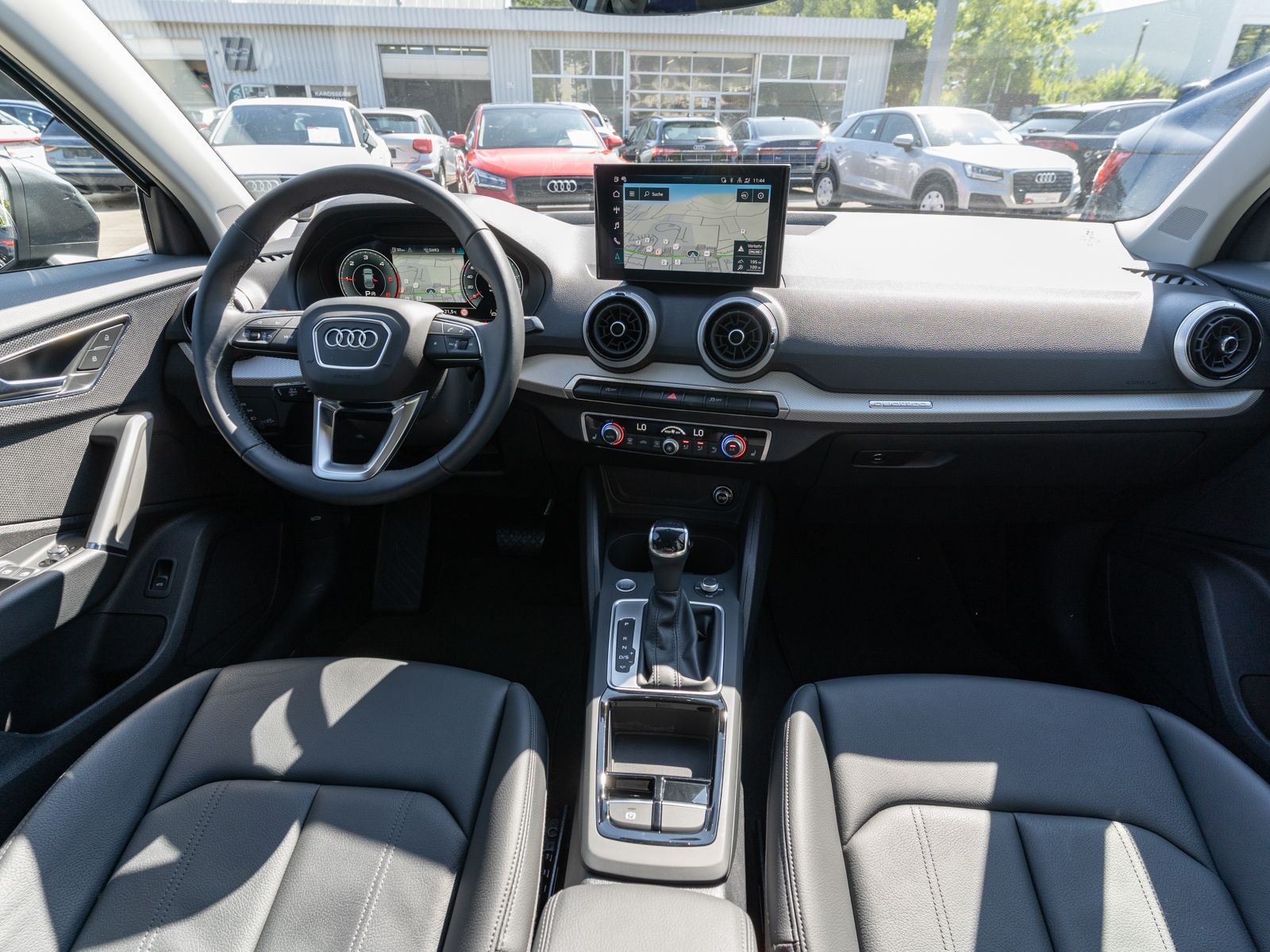 Fahrzeugabbildung Audi Q2 S line 35TDI quattro Stron LED Navi PDC LEDER