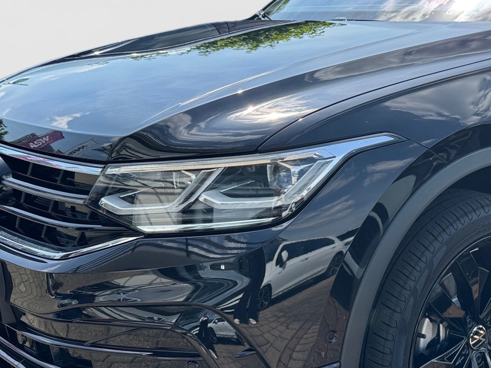 Fahrzeugabbildung Volkswagen Tiguan Allspace R-Line 2.0 TDI SCR 4MOTION 147kW