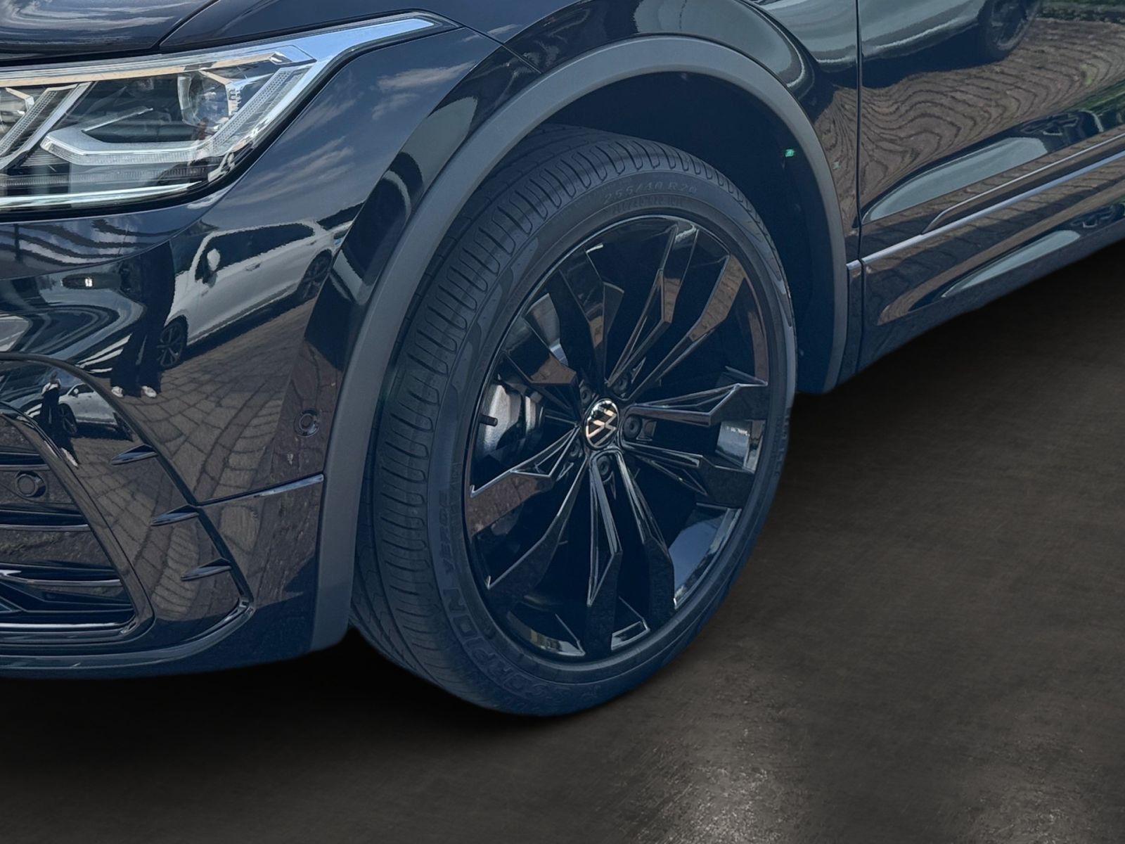 Fahrzeugabbildung Volkswagen Tiguan Allspace R-Line 2.0 TDI SCR 4MOTION 147kW