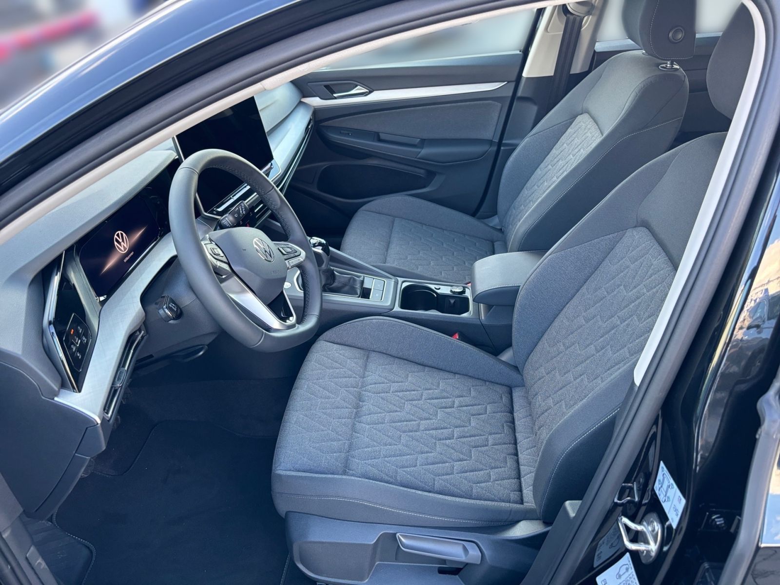Fahrzeugabbildung Volkswagen Golf Life 1.5 TSI OPF 85 kW (116 PS)