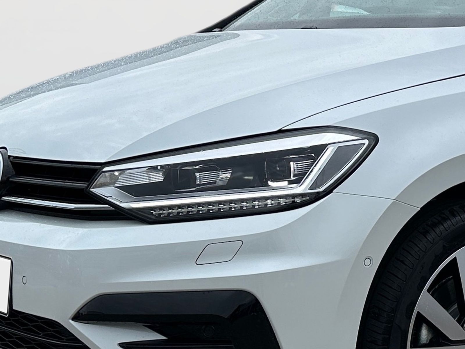 Fahrzeugabbildung Volkswagen Touran Highline 2,0 l TDI SCR 150PS ACC NAVI RFK
