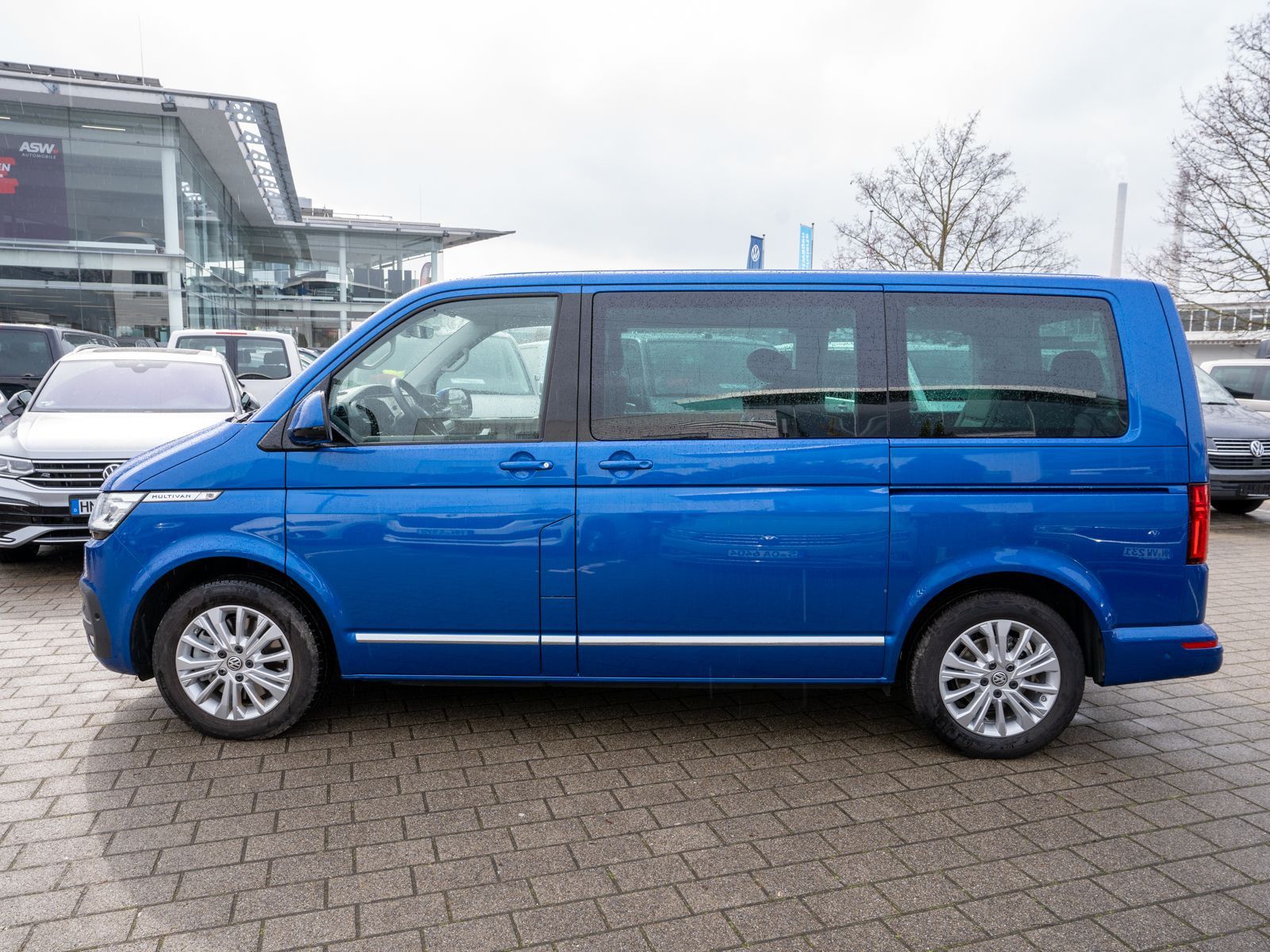 Fahrzeugabbildung Volkswagen T6.1 Multivan Highline 4M 2.0 TDI DSG LEDER ACC