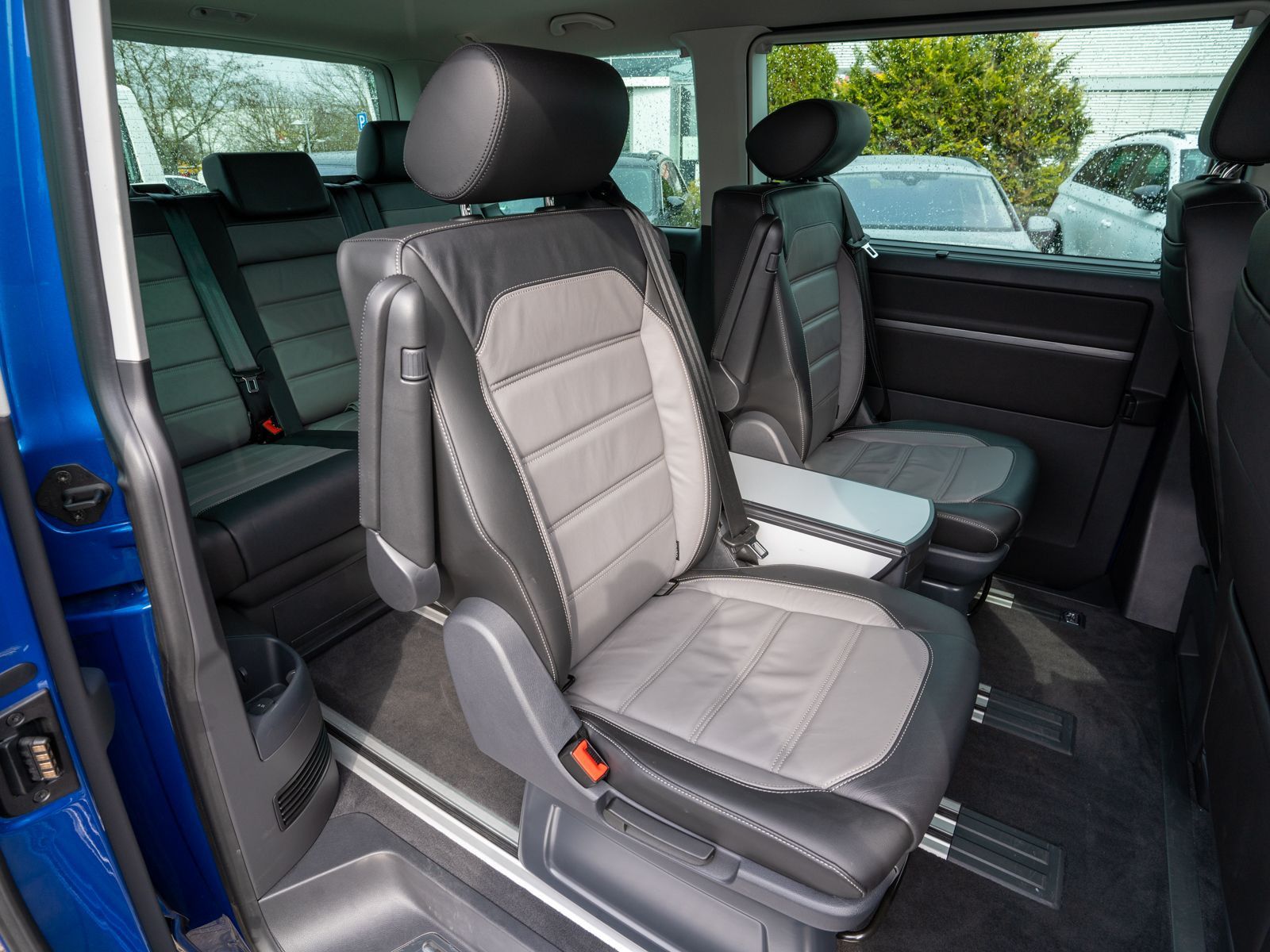 Fahrzeugabbildung Volkswagen T6.1 Multivan Highline 4M 2.0 TDI DSG LEDER ACC