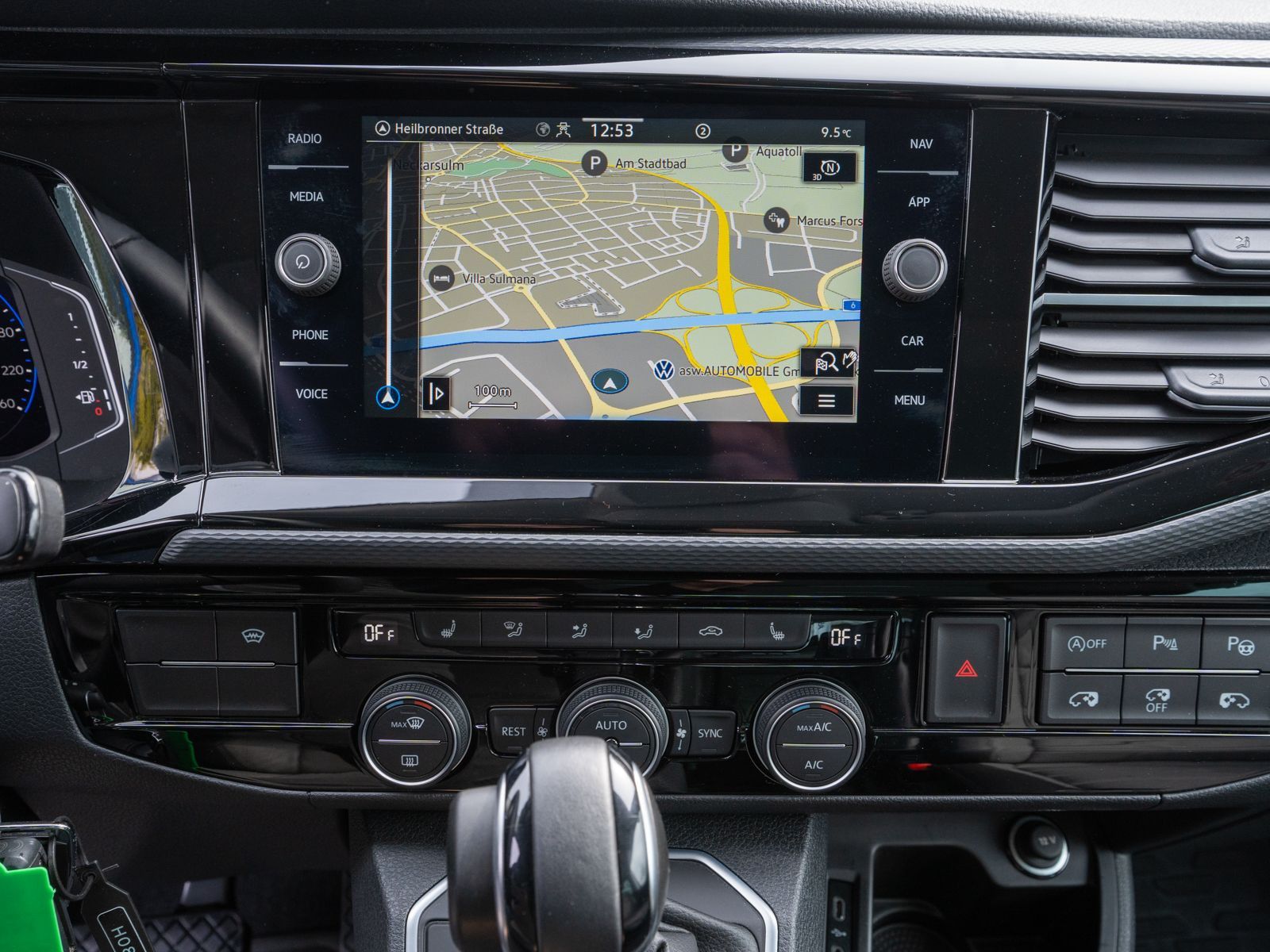 Fahrzeugabbildung Volkswagen T6.1 Multivan Highline 4M 2.0 TDI DSG LEDER ACC