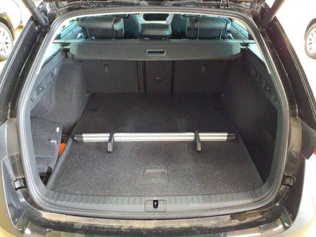 Fahrzeugabbildung SKODA Octavia Combi Style 2.0 TDI LED NAVI Head-up ACC