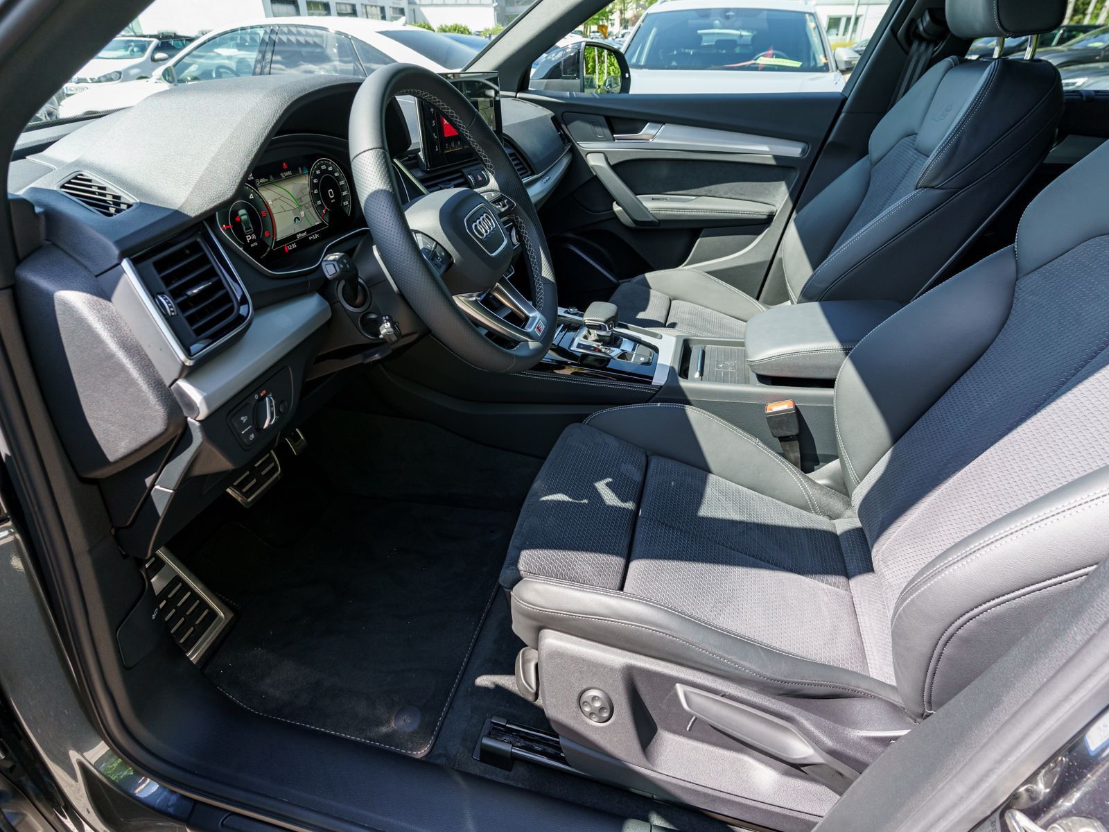 Fahrzeugabbildung Audi Q5 S line 40TDI quattr Stron Navi Matrix StandHz
