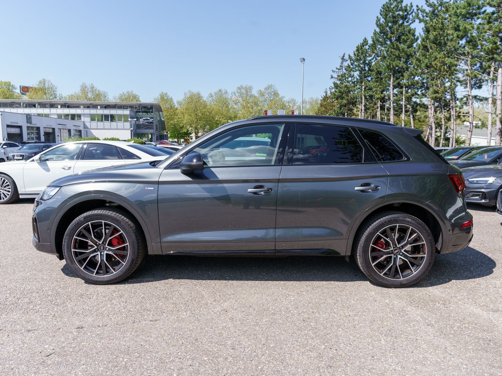 Fahrzeugabbildung Audi Q5 S line 40TDI quattr Stron Navi Matrix StandHz